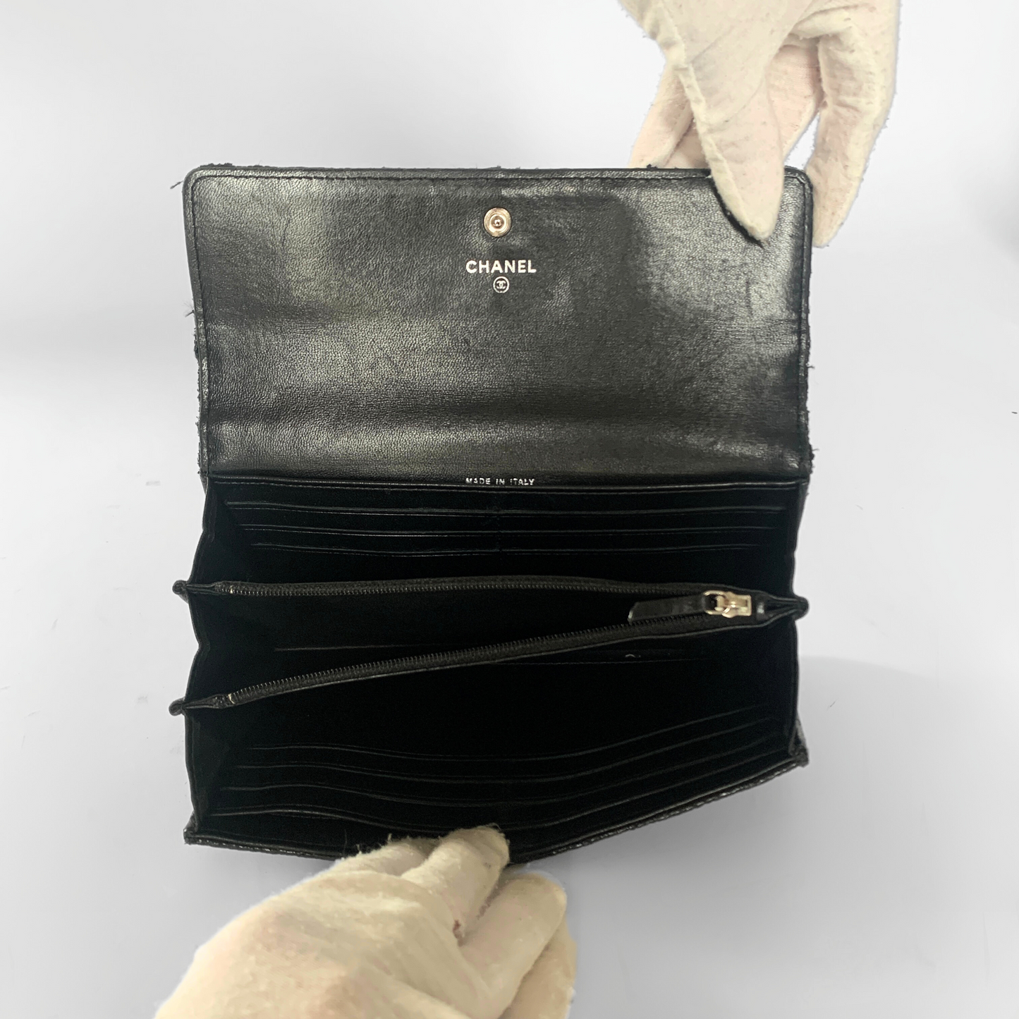 Chanel Chanel Wallet Large Enamel Leather - Wallets - Etoile Luxury Vintage