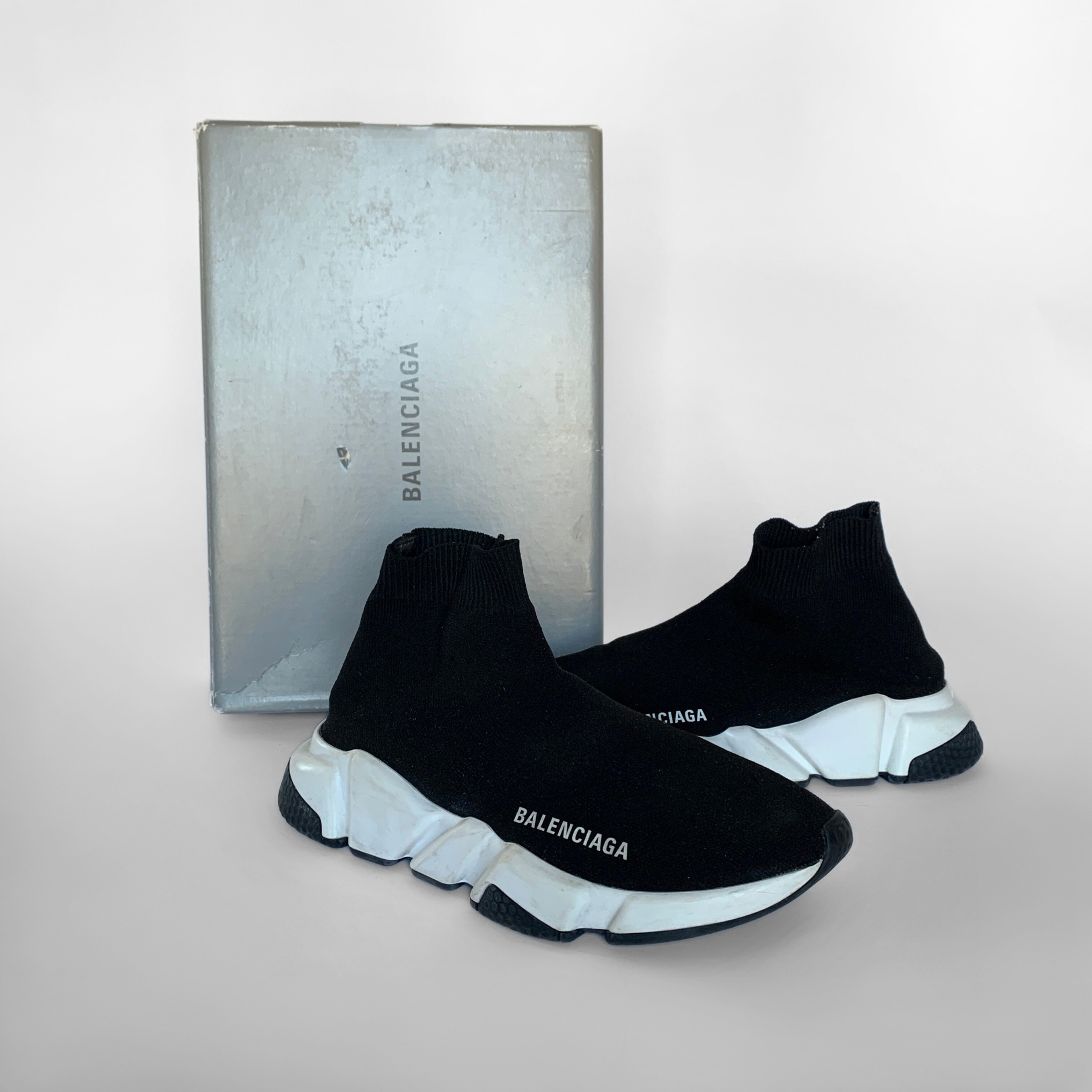 Balenciaga Speed Runners | Etoile Luxury Vintage – l'Étoile Balenciaga Speed Runners | Etoile Luxury Vintage – l'Étoile