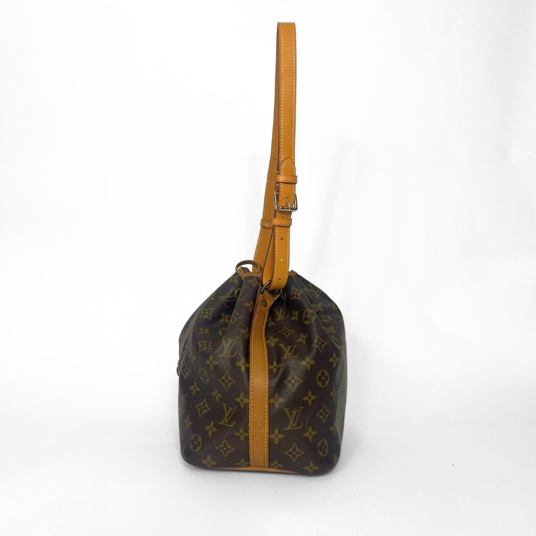 Louis Vuitton Louis Vuitton No&eacute; Monogram Canvas - Shoulder Bag - Etoile Luxury Vintage