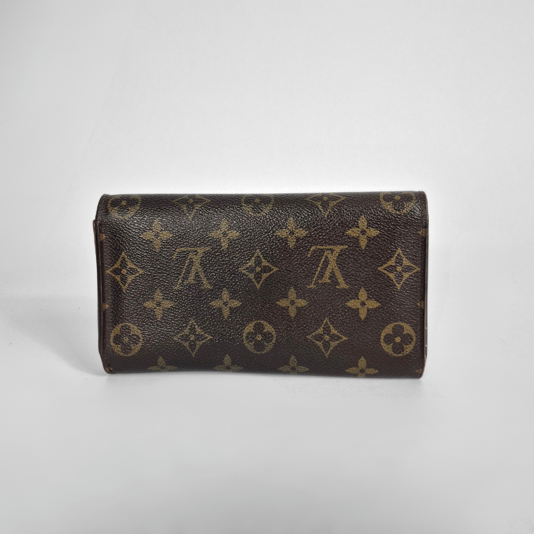 Louis Vuitton wallet international back view