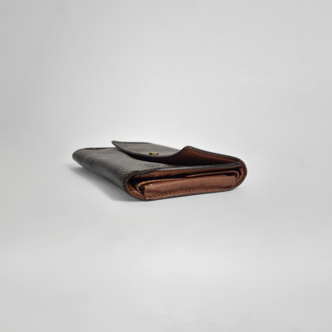 Louis Vuitton wallet international lateral view