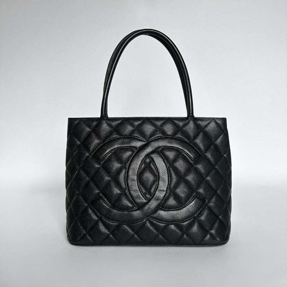Shop second hand Chanel | Étoile Luxury Vintage – Page 2 – l'Étoile de ...