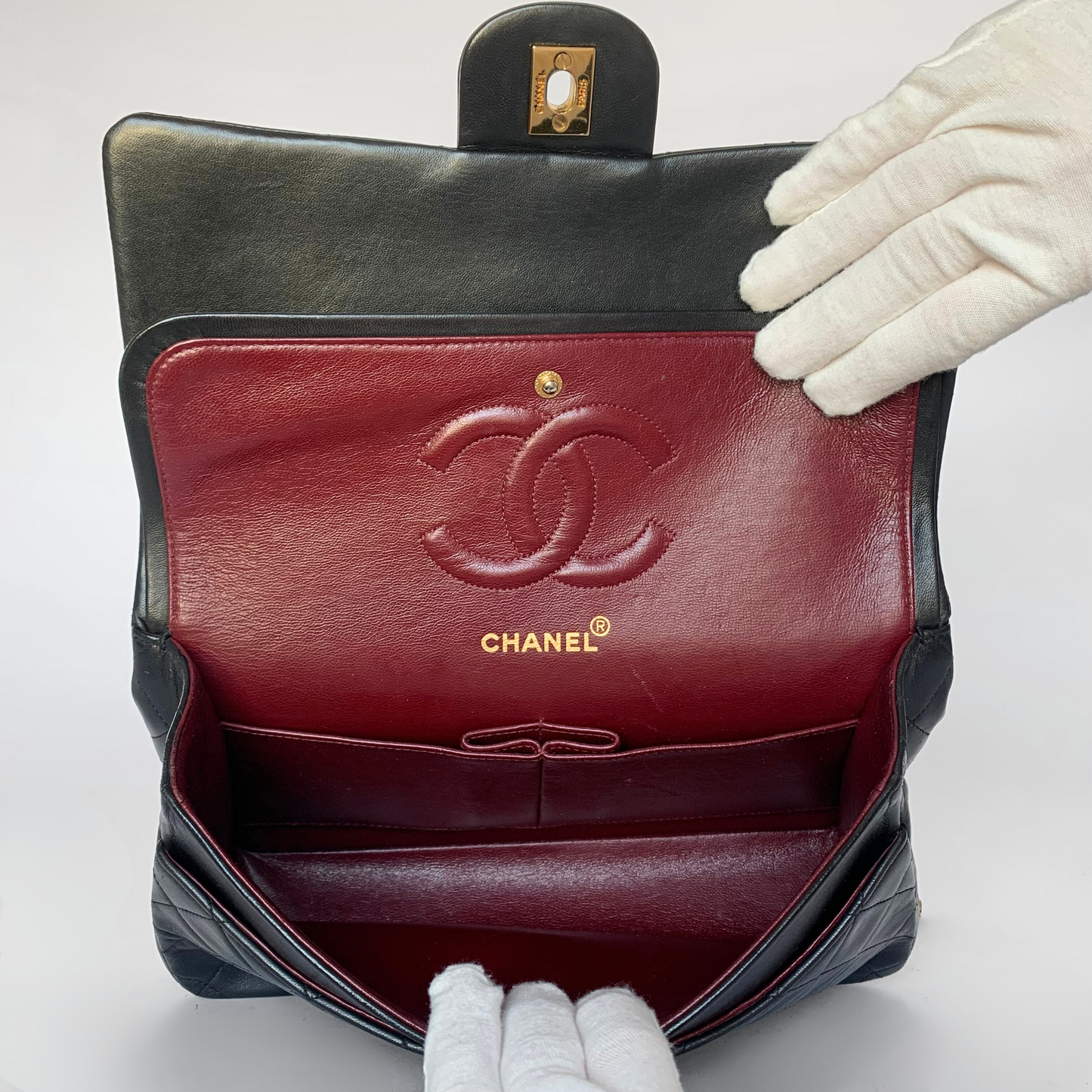 Chanel Chanel Klassisk dobbel Flap Bag Medium lammeskinn - Skulderveske - Etoile Luxury Vintage