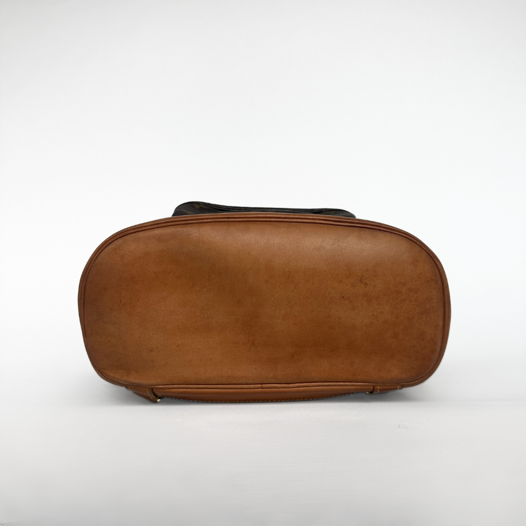 Louis Vuitton Louis Vuiton Montsouris MM Monogram Canvas - Backpacks - Etoile Luxury Vintage