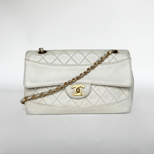 Chanel Chanel Único Sazonal Flap Bag Couro de cordeiro médio - Bolsas de ombro - Etoile Luxury Vintage