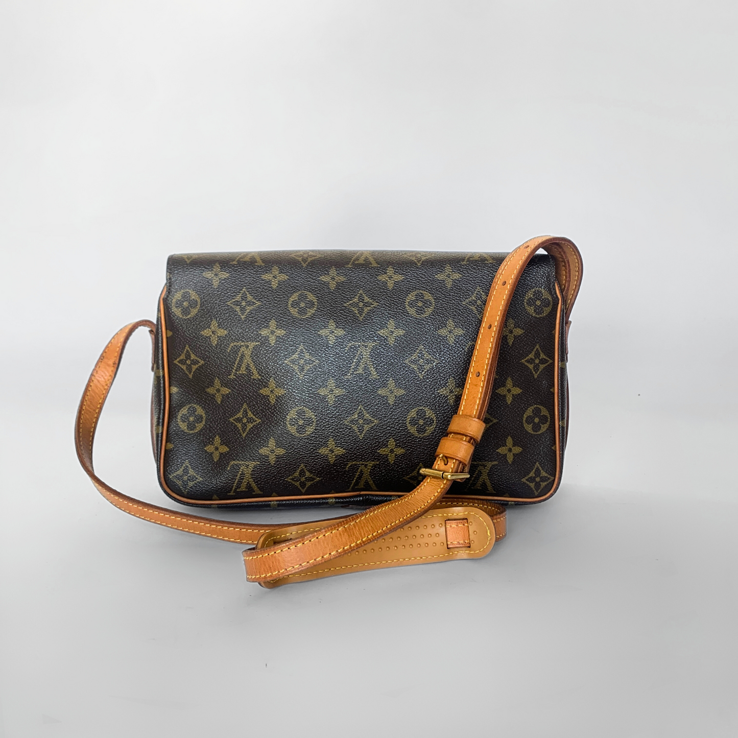 Louis Vuitton Louis Vuitton Saint-Germain Monogram Canvas - Crossbody bags - Etoile Luxury Vintage