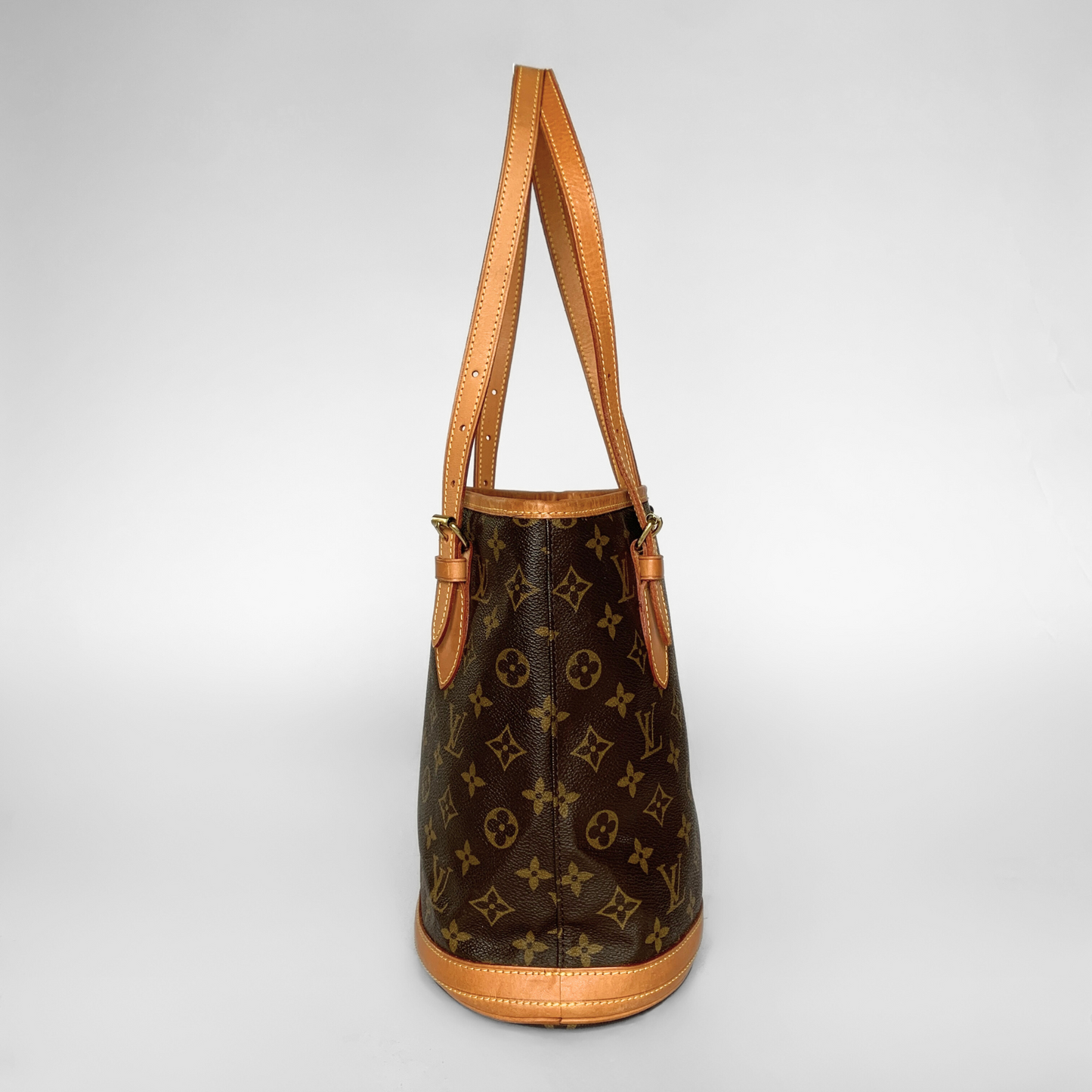 Louis Vuitton Louis Vuitton Bucket PM Monogram Canvas - Shoulder bags - Etoile Luxury Vintage