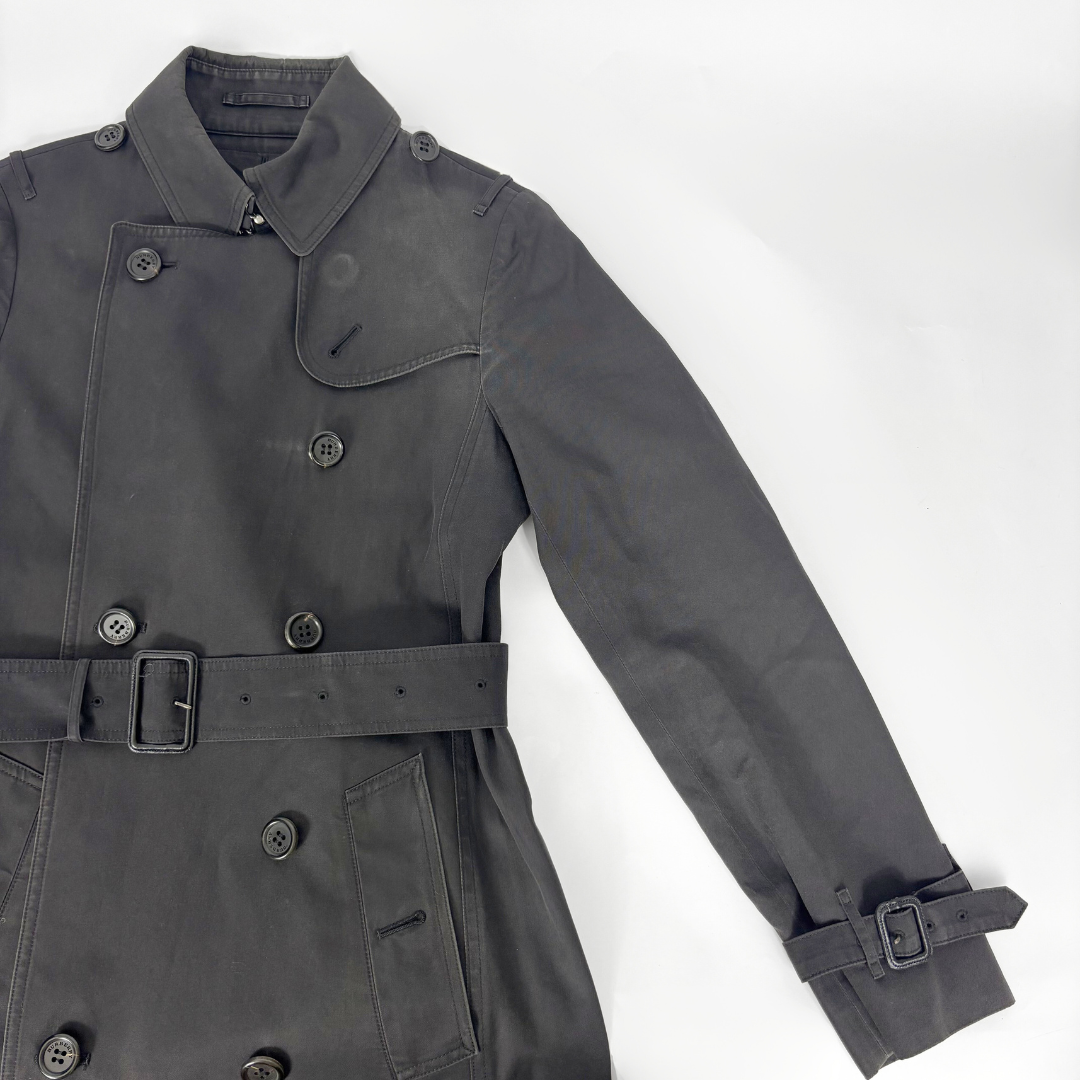 Burberry Schwarzer Trenchcoat Wat