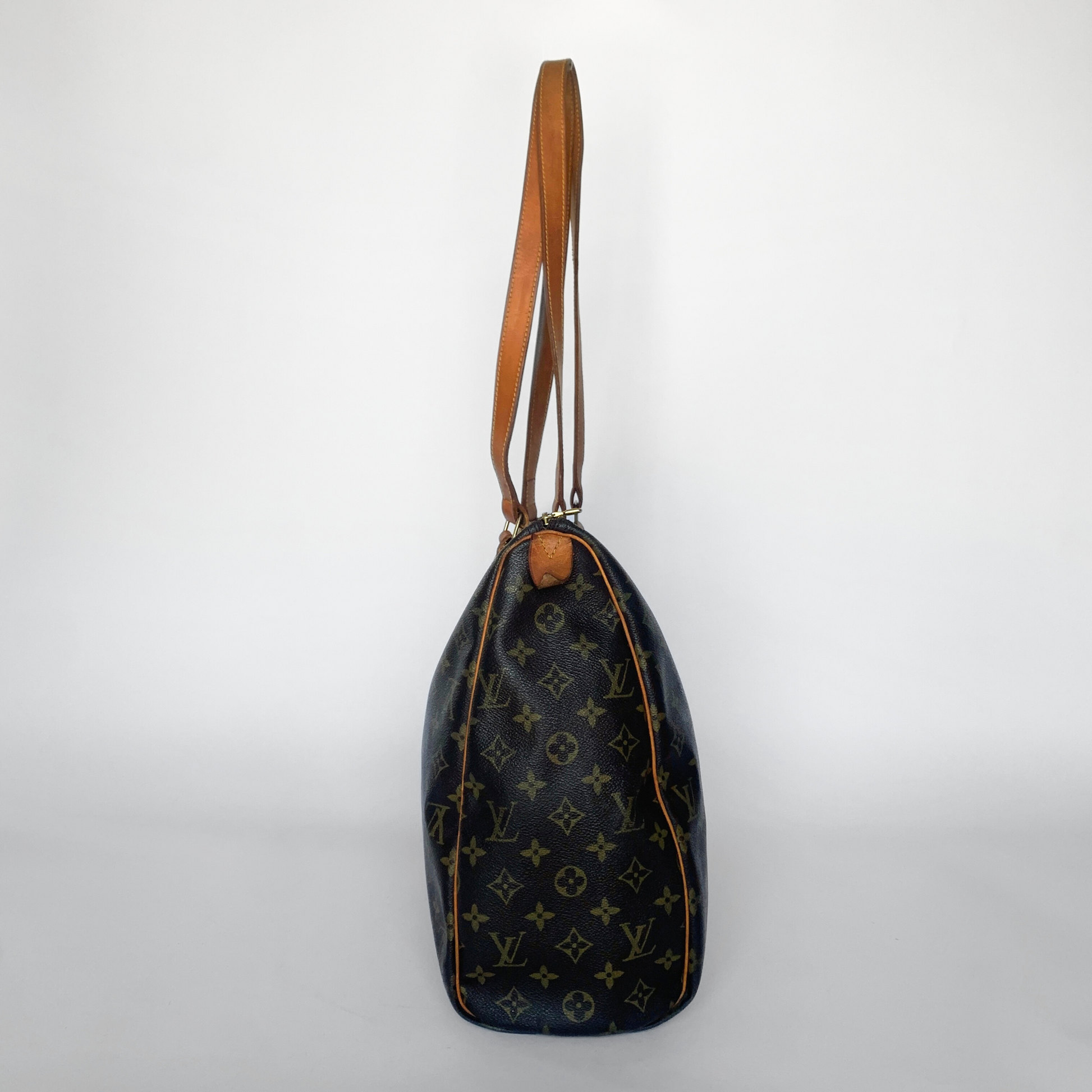 Louis Vuitton Louis Vuitton Flannery Monogram Canvas - Shoulder Bags - Etoile Luxury Vintage