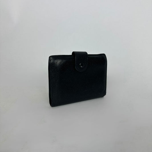 Chanel Wallet Caviar Small auf weißem Hintergrund