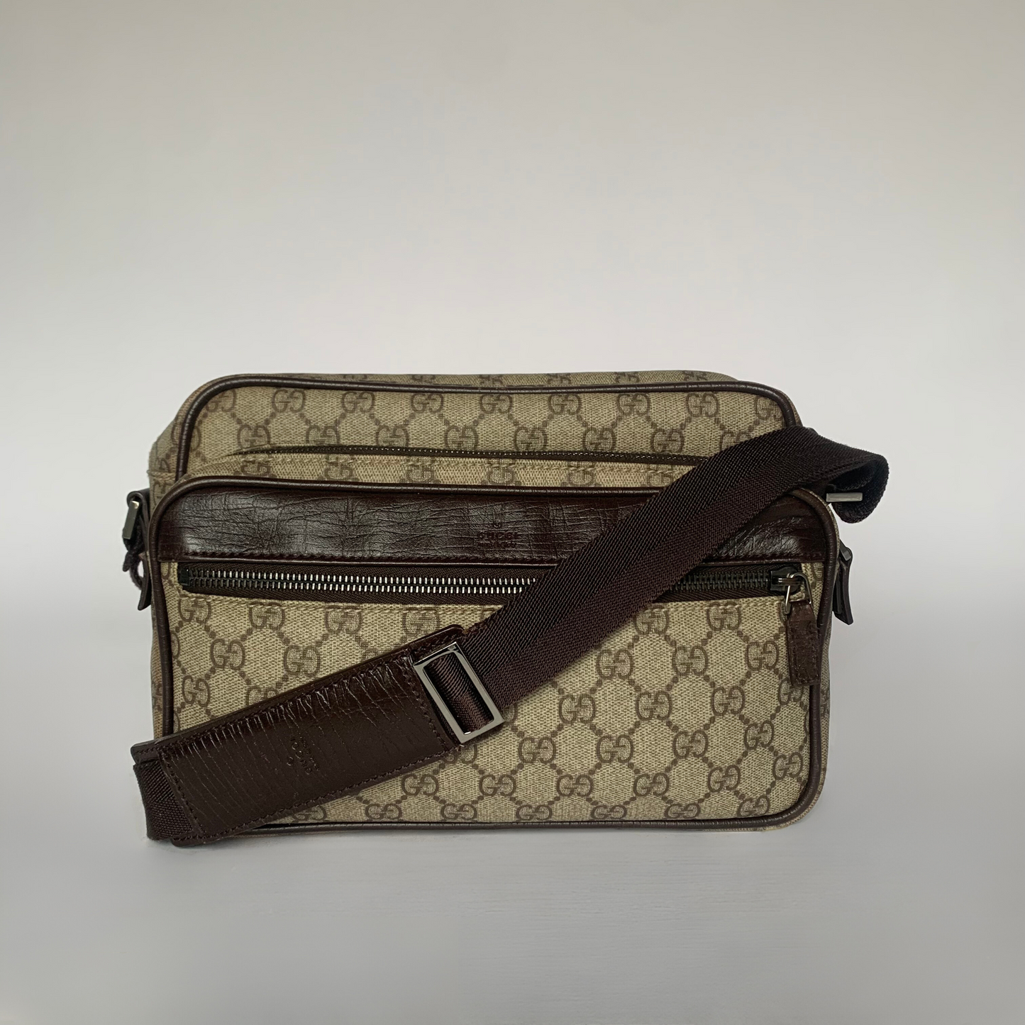 Gucci Gucci Supreme Crossbody Bag PVC - Crossbody laukut - Etoile Luxury Vintage