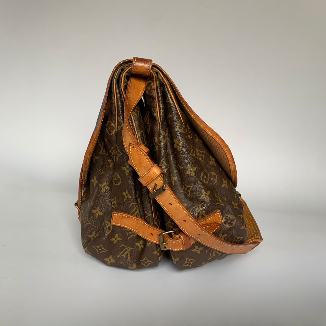 Louis Vuitton Louis Vuitton Saumur 43 Monogram Canvas - Shoulder bags - Etoile Luxury Vintage