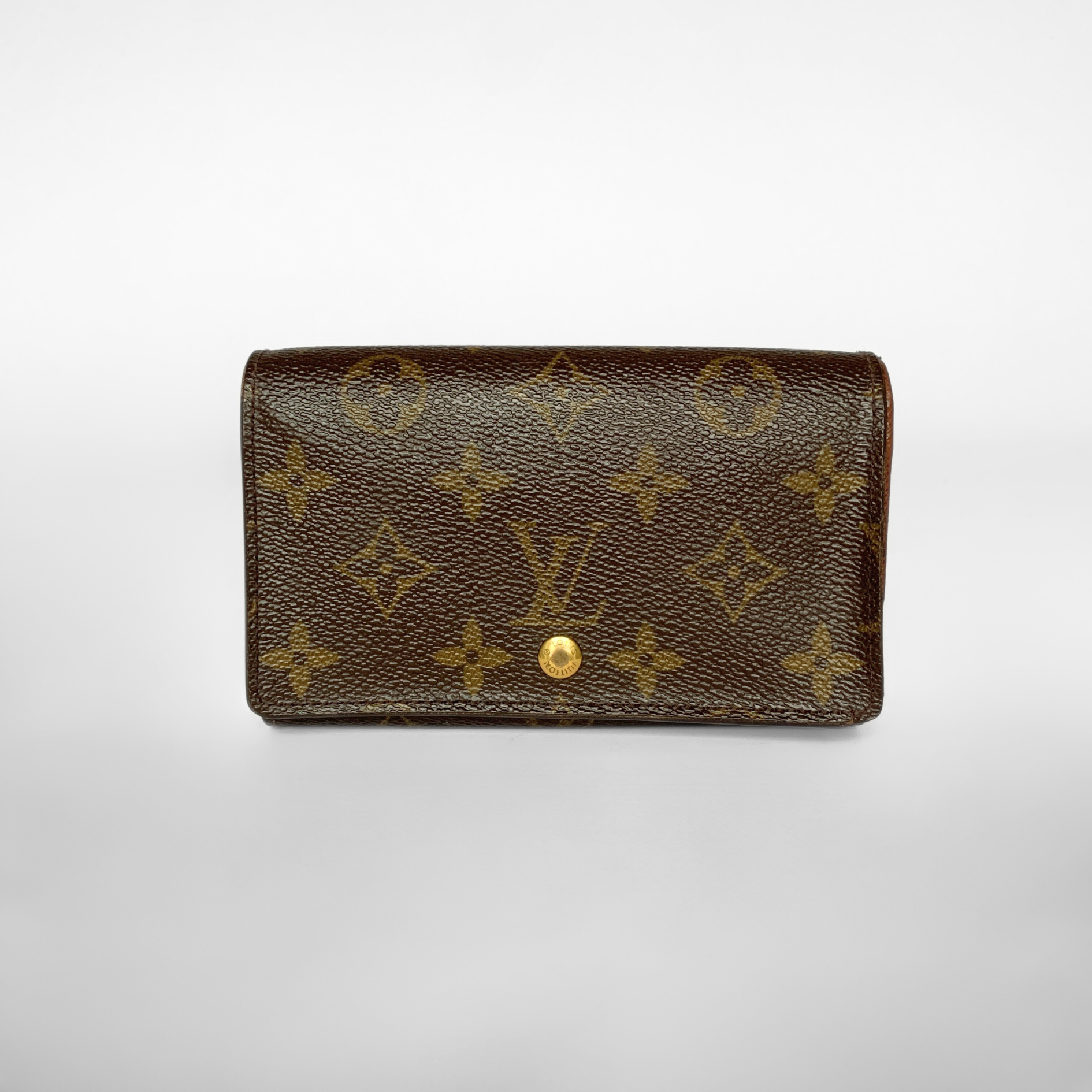 Louis Vuitton Louis Vuitton Wallet Medium Monogram Canvas - Wallets - Etoile Luxury Vintage