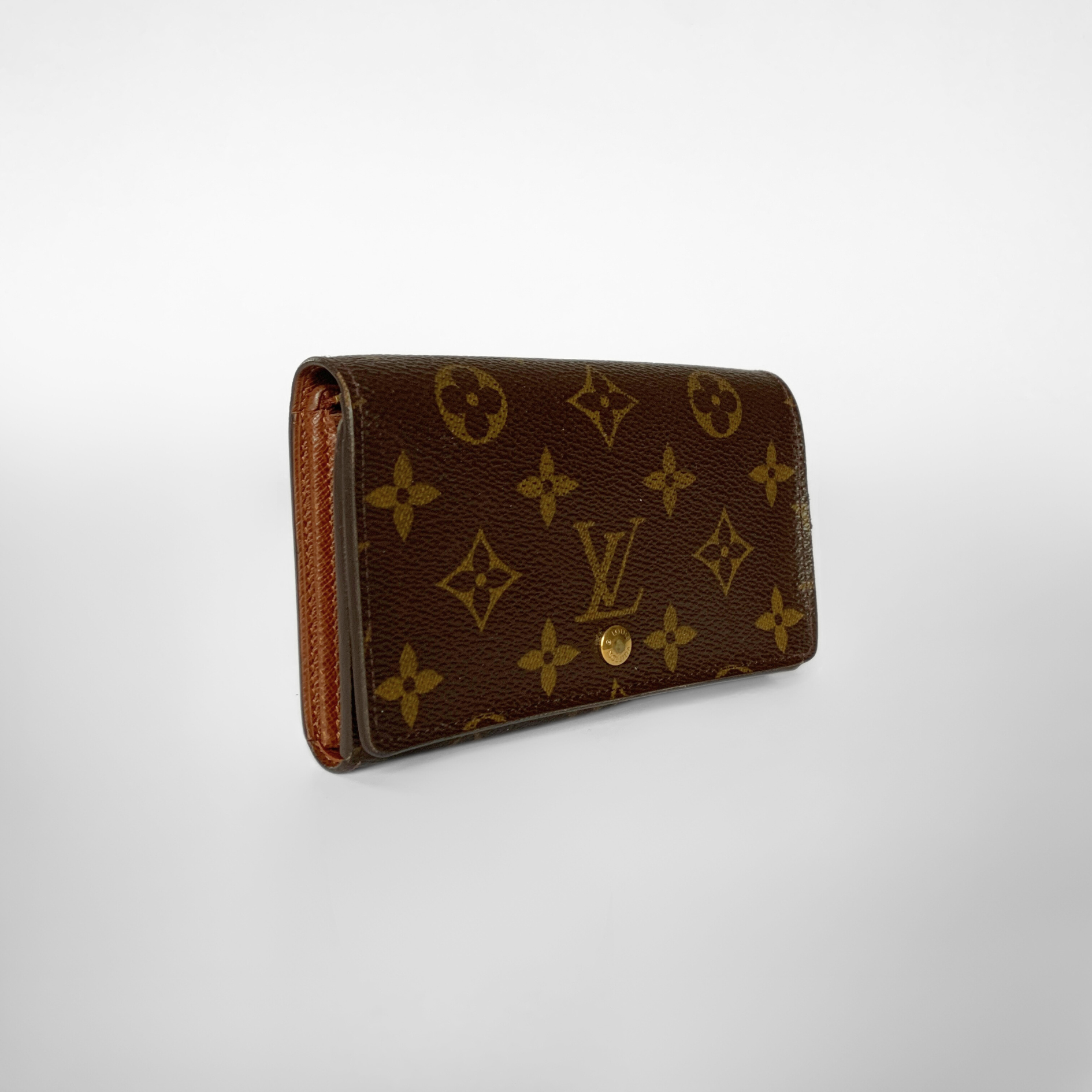 Louis Vuitton Louis Vuitton Wallet Medium Monogram Canvas - Wallets - Etoile Luxury Vintage