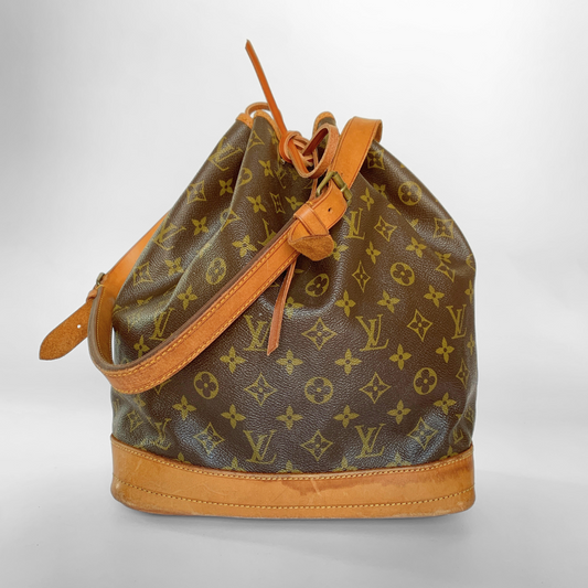 Louis Vuitton Louis Vuitton No&eacute; Monogram Canvas - Shoulder bags - Etoile Luxury Vintage