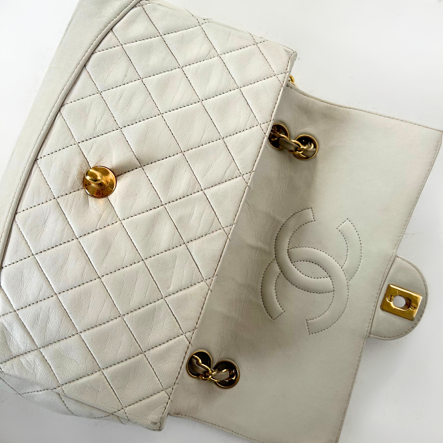Chanel Chanel Sæsonbestemt single Flap Bag Mellem lammeskindslæder - Skuldertasker - Etoile Luxury Vintage