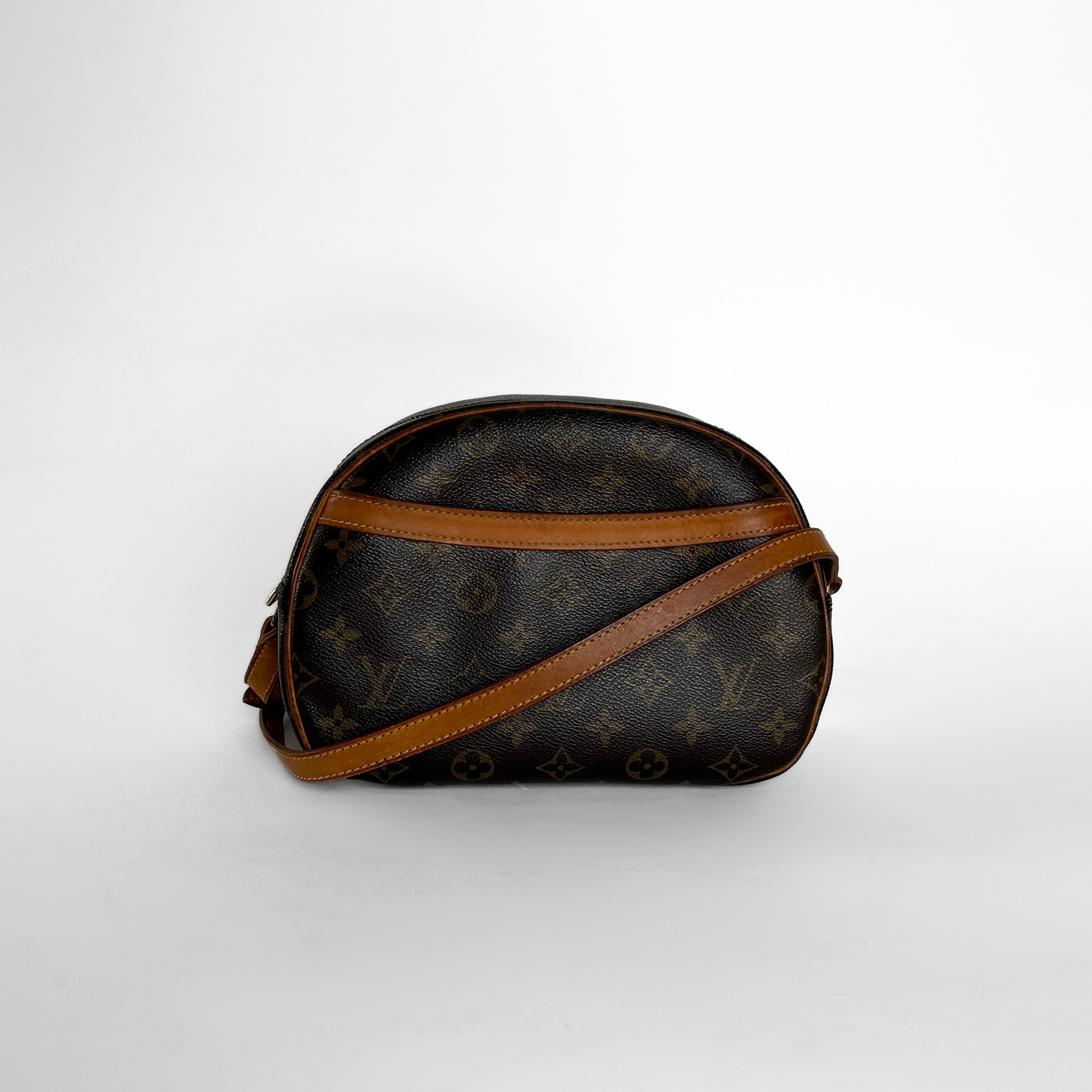 Louis Vuitton Louis Vuitton Blois Toile Monogram Canvas - Crossbody bags - Etoile Luxury Vintage