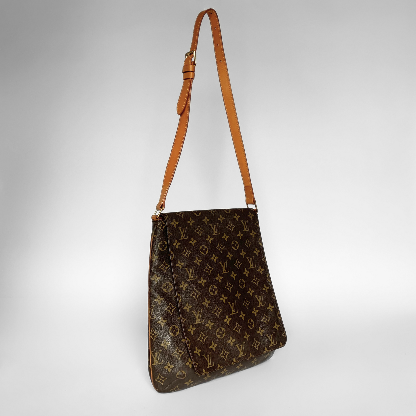 Louis Vuitton Louis Vuitton Musette Salsa Monogram Canvas - Shoulder bags - Etoile Luxury Vintage