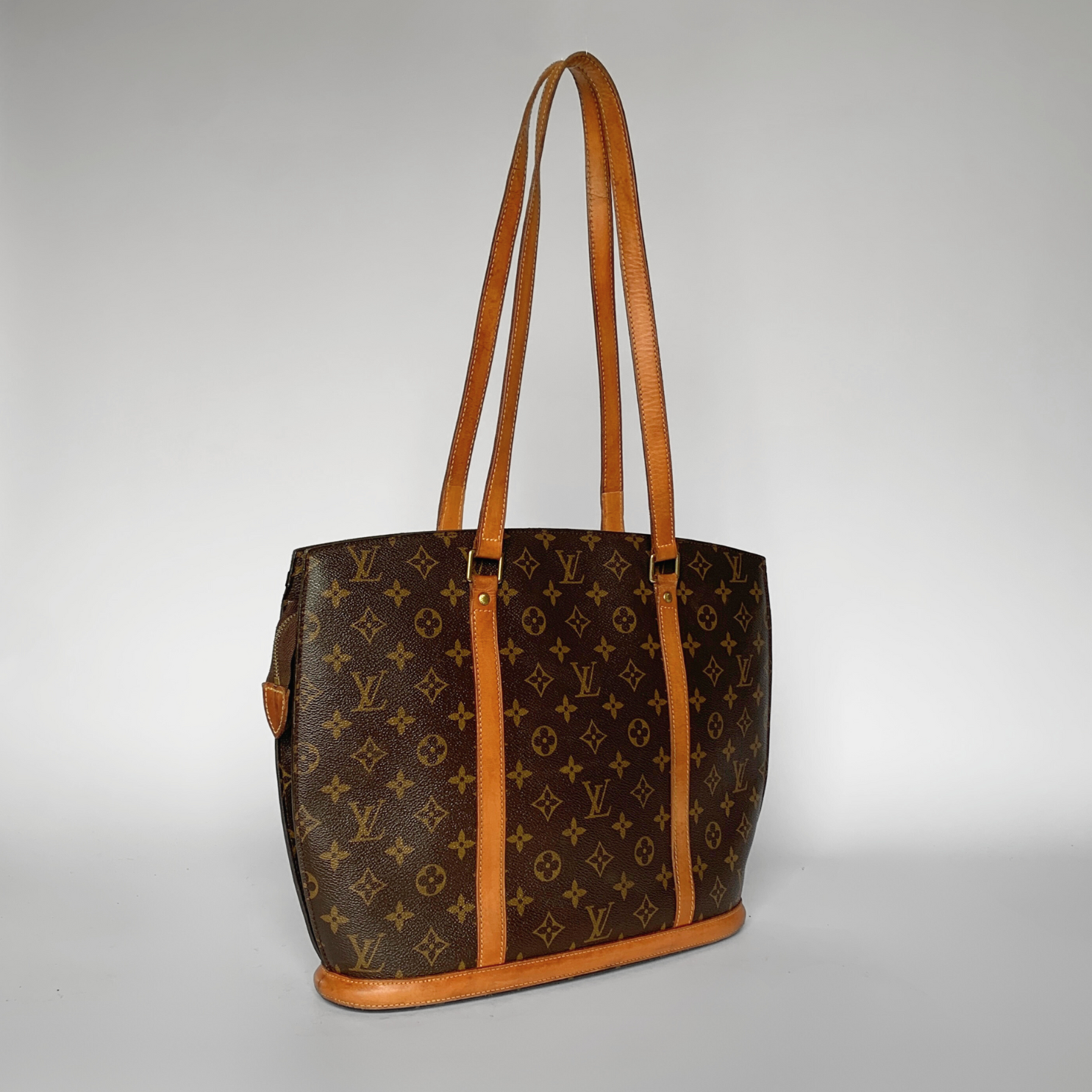 Louis Vuitton Louis Vuitton Babylon Monogram Canvas - Shoulder bags - Etoile Luxury Vintage