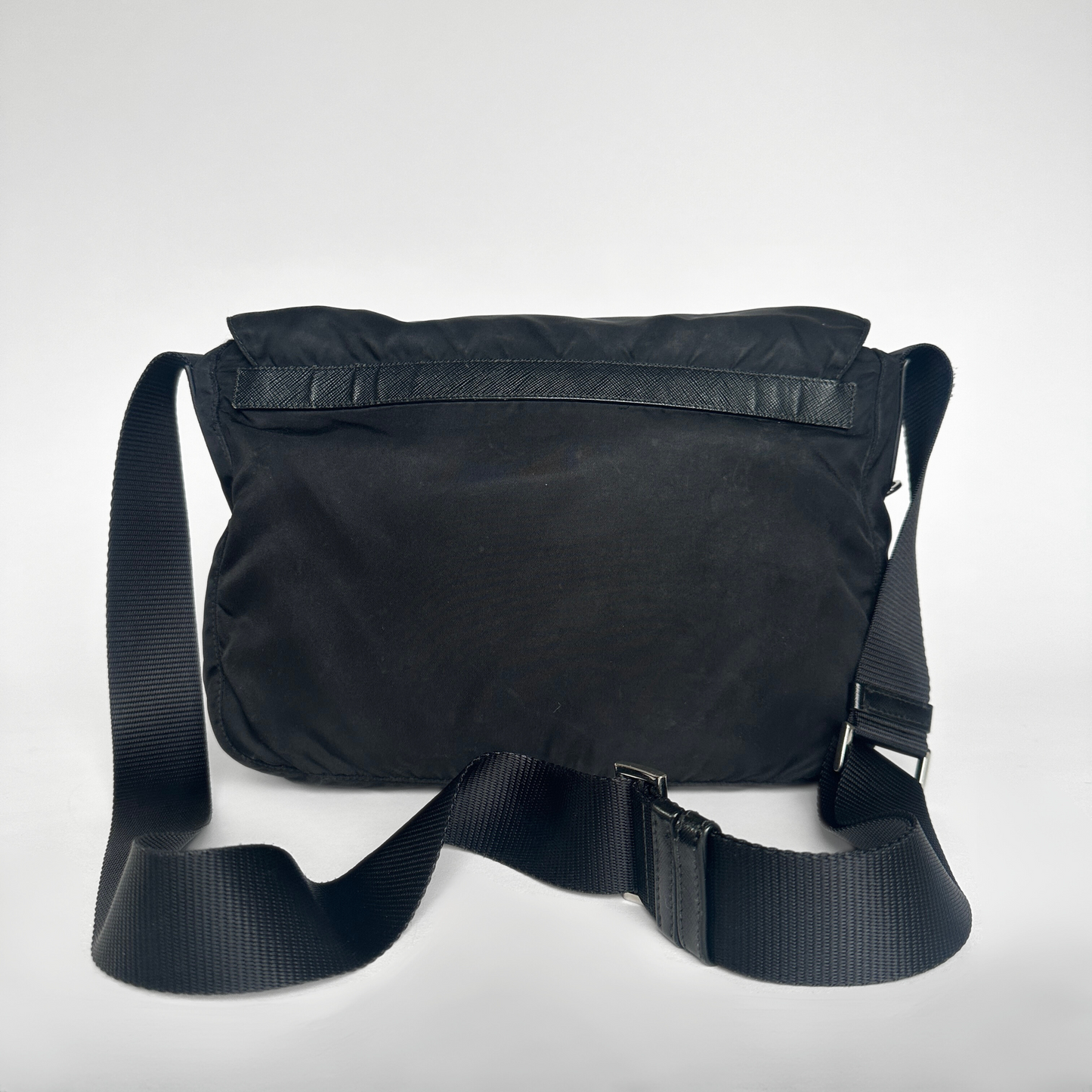 Prada Prada Buckle Messenger Bag Nylon - Umhängetaschen - Etoile Luxury Vintage