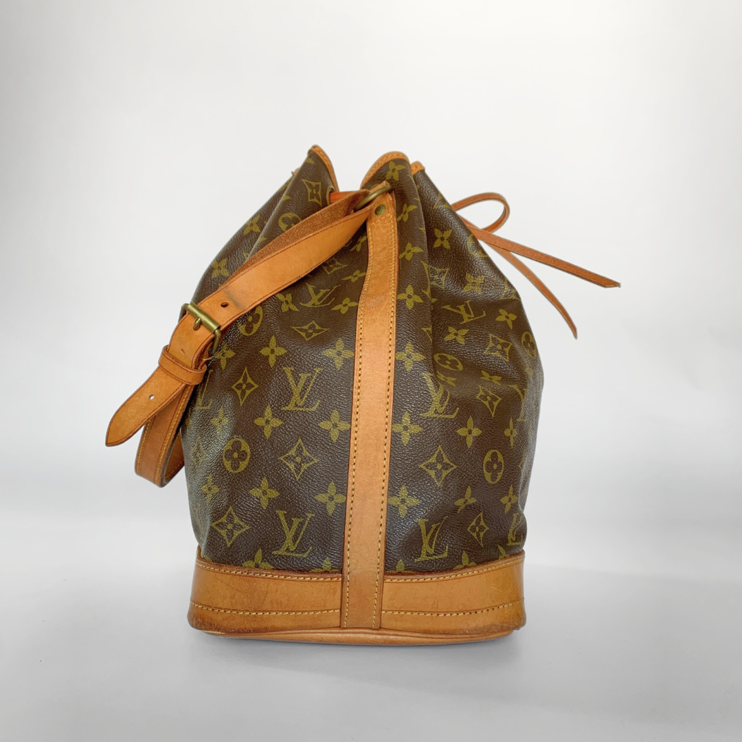 Louis Vuitton Louis Vuitton No&eacute; Monogram Canvas - Shoulder bags - Etoile Luxury Vintage