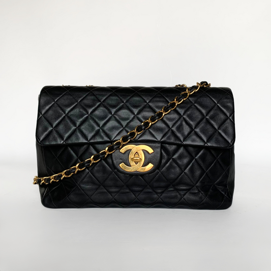 Chanel Chanel Classic Flap Bag Maxi Lambskin Leather - Bolsas de ombro - Etoile Luxury Vintage