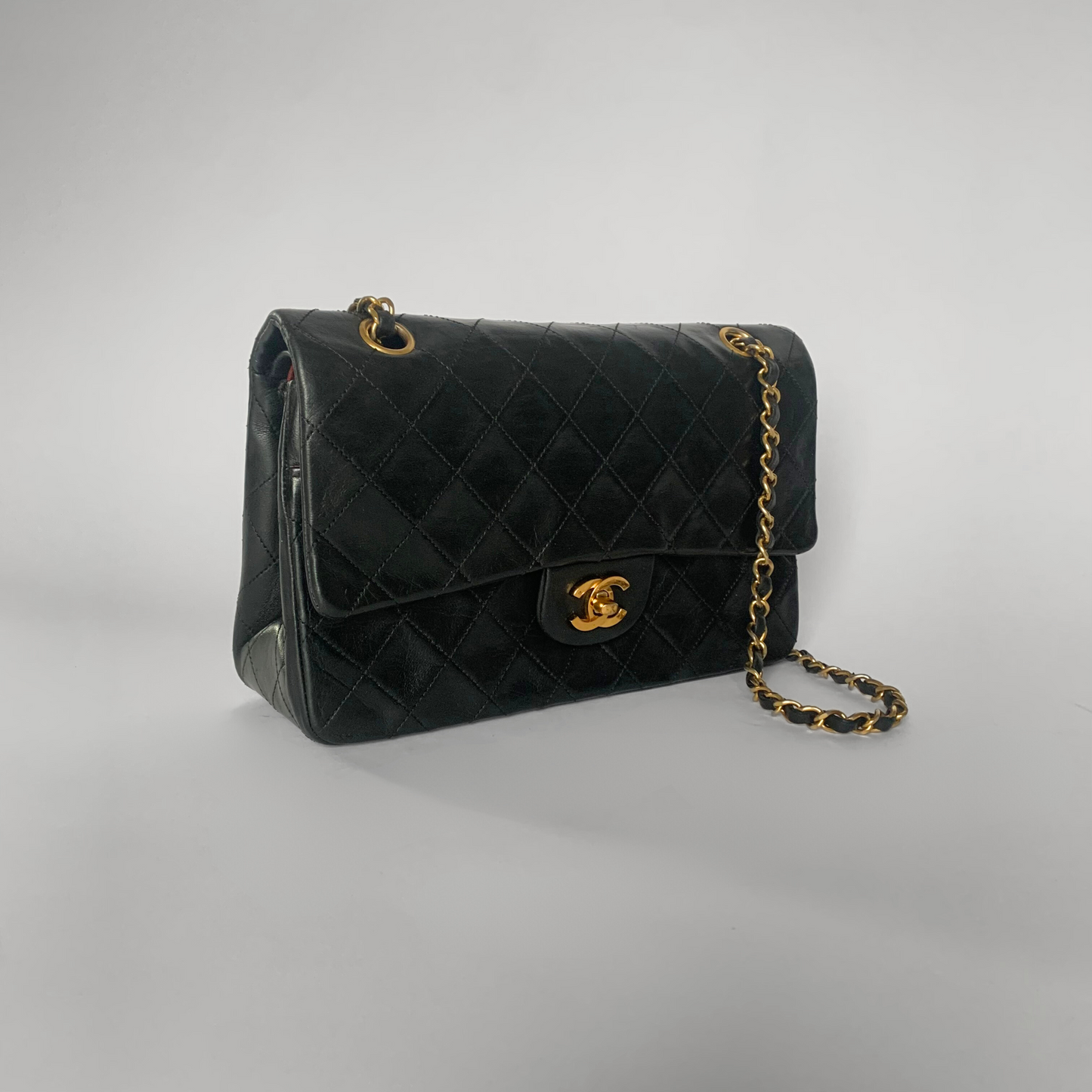 Chanel Chanel Klassinen kaksinkertainen Flap Bag Keskikokoinen lampaannahka - Käsilaukut - Etoile Luxury Vintage