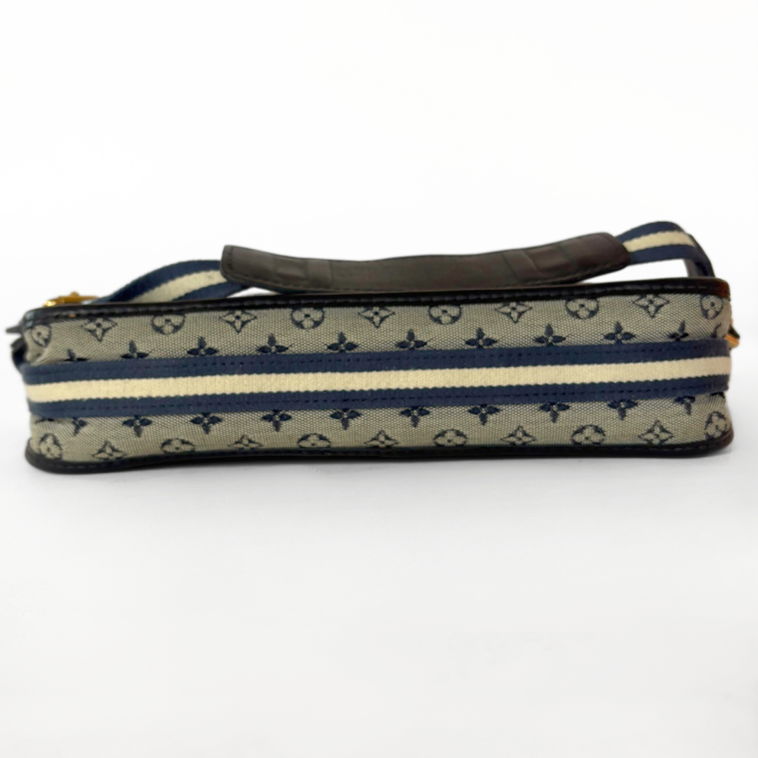 Louis Vuitton Pochette Kathleen Grey Mini