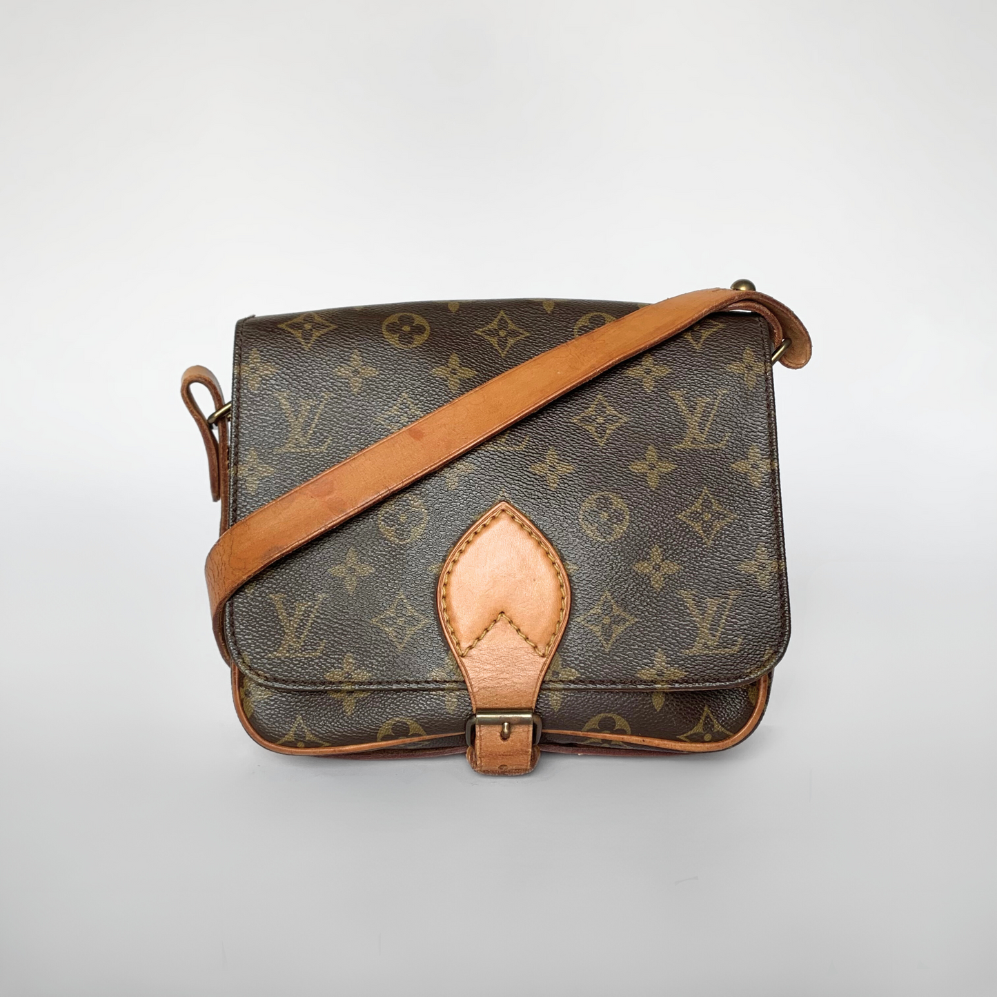 Louis Vuitton Louis Vuitton Cartouchière Monogram Canvas - Crossbody-väskor - Etoile Luxury Vintage