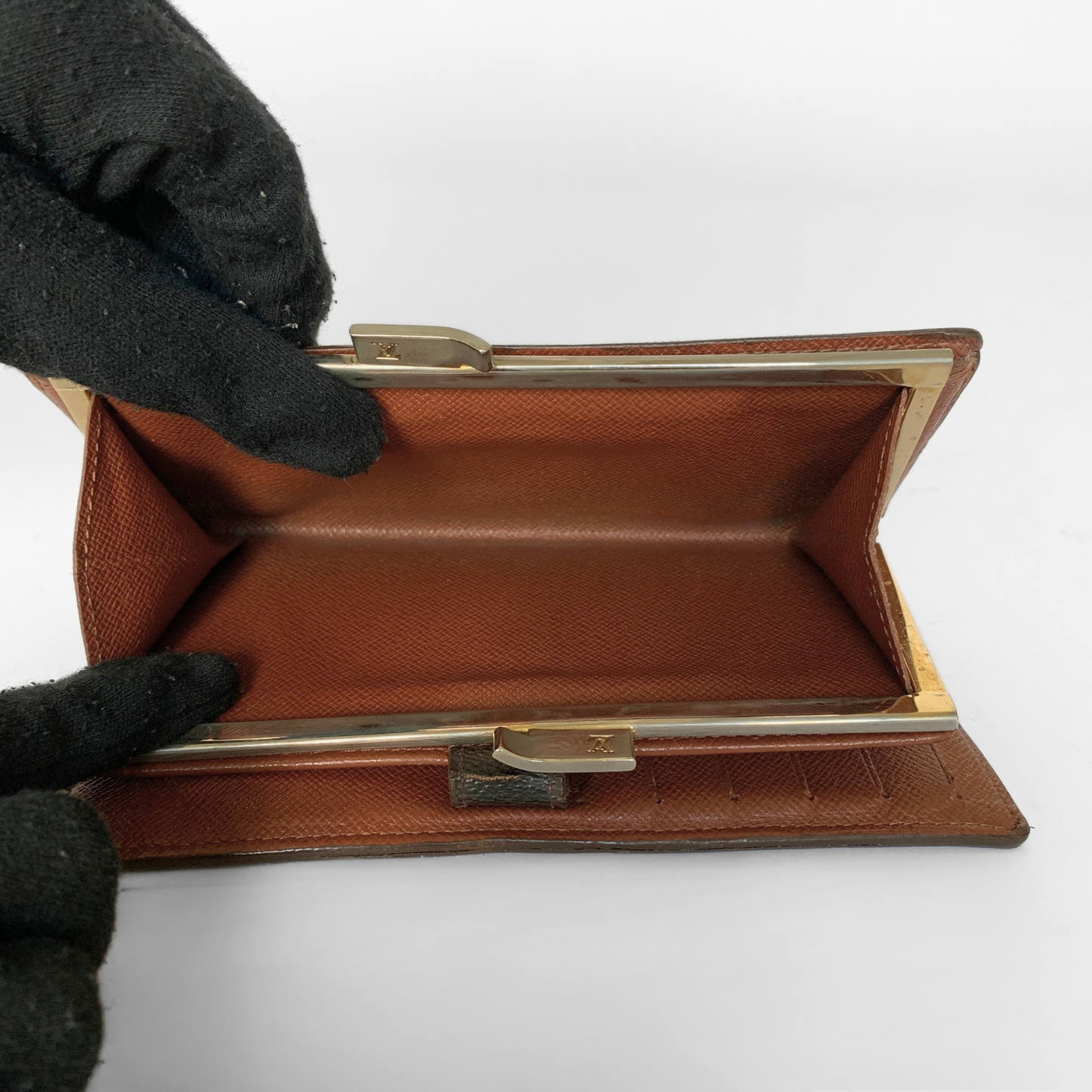 Louis Vuitton Carteira Clip Grande Monograma Canvas