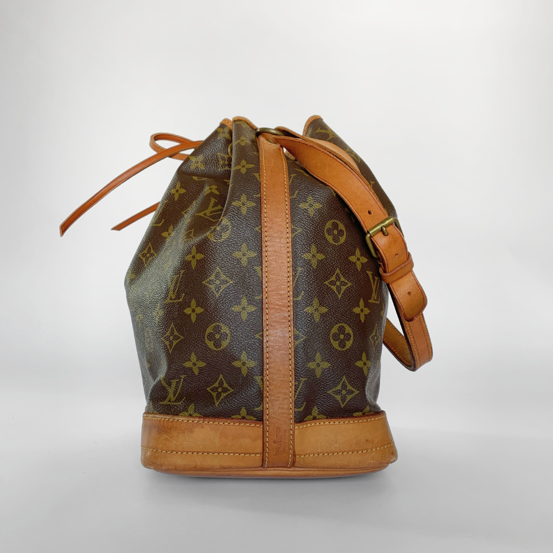 Louis Vuitton Louis Vuitton No&eacute; Monogram Canvas - Shoulder bags - Etoile Luxury Vintage