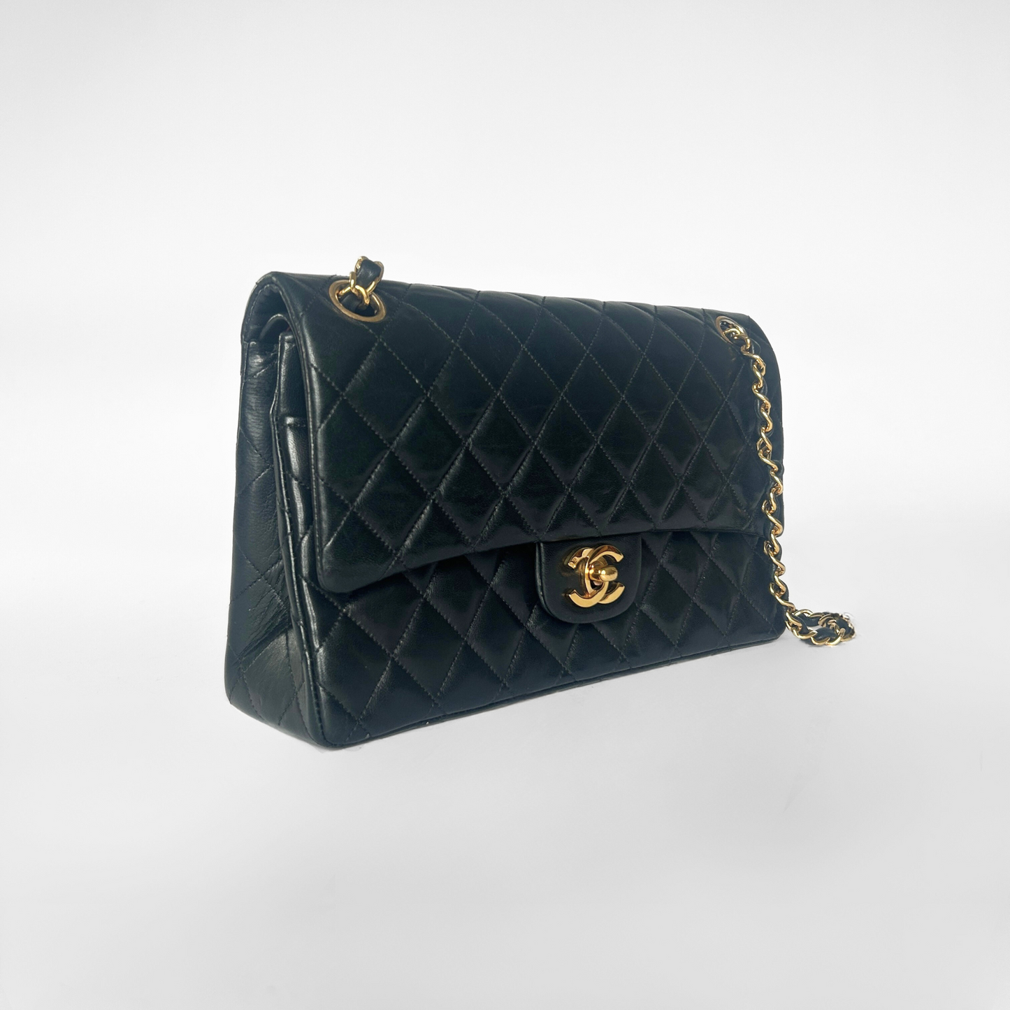 Chanel Classic Flap Bag Medium lamskind læder