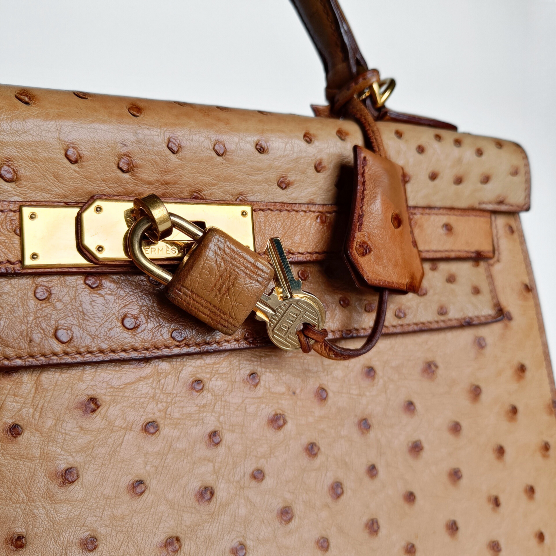 Hermes Ostrich 32cm Kelly Vintage Handbag