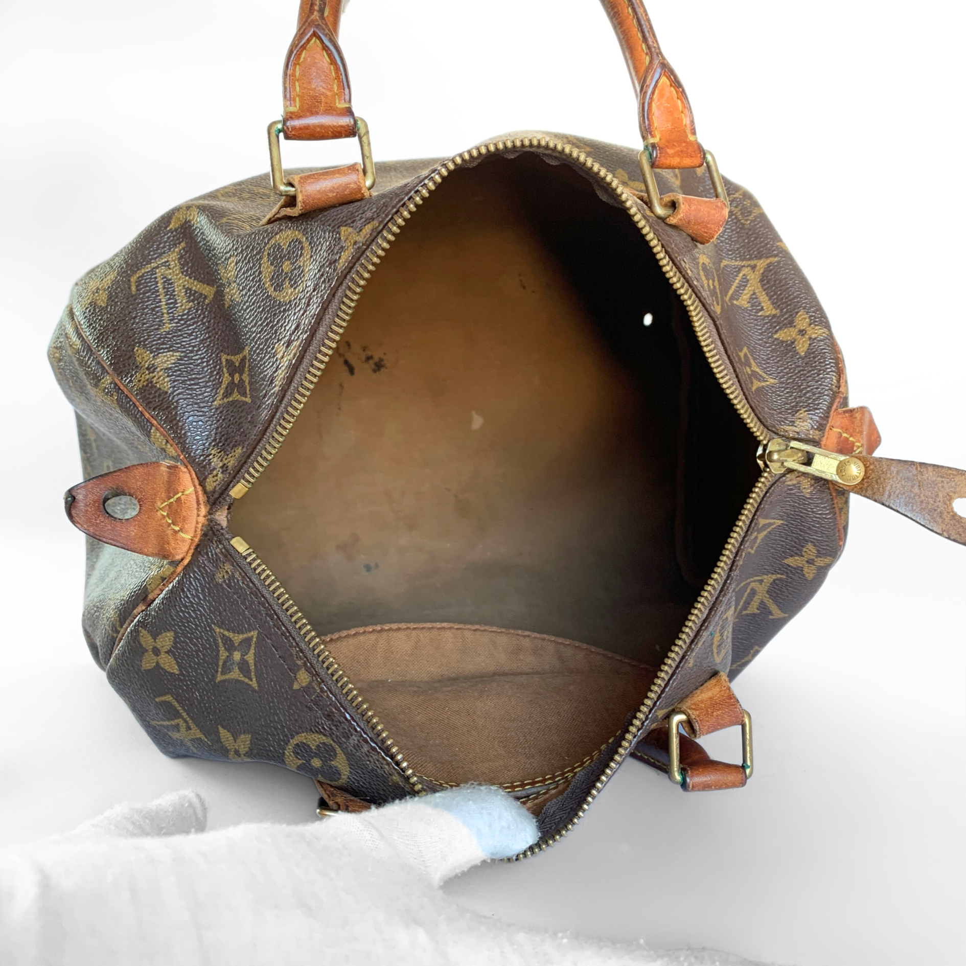 Louis Vuitton Speedy 30 Monogram Canvas – l'Étoile de Saint Honoré