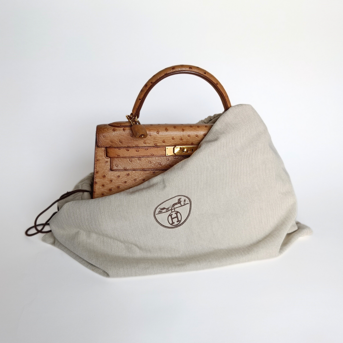 Herm&egrave;s Herm&egrave;s Kelly 32 Ostrich Leather - Handbags - Etoile Luxury Vintage