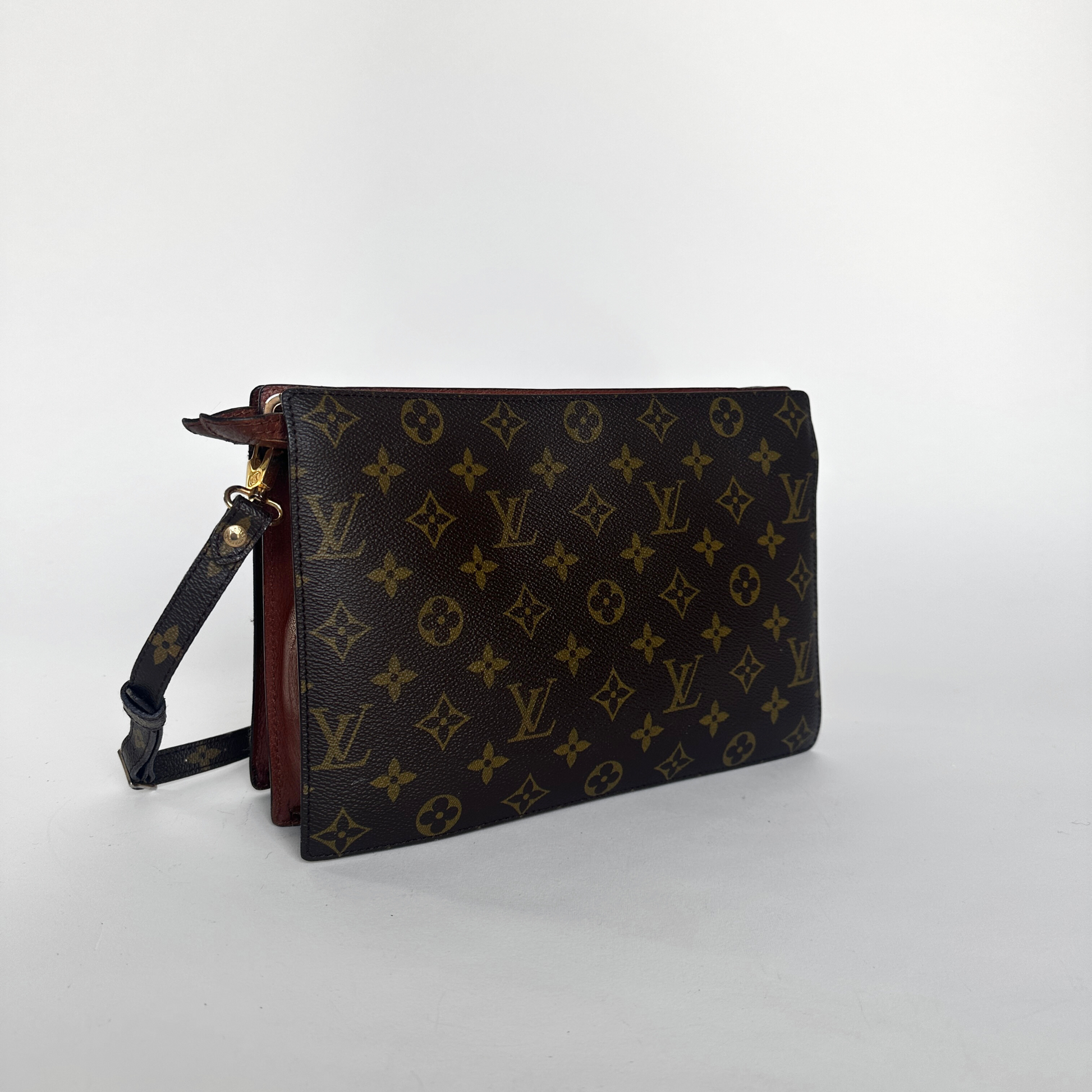 Louis vuitton canvas discount clutch