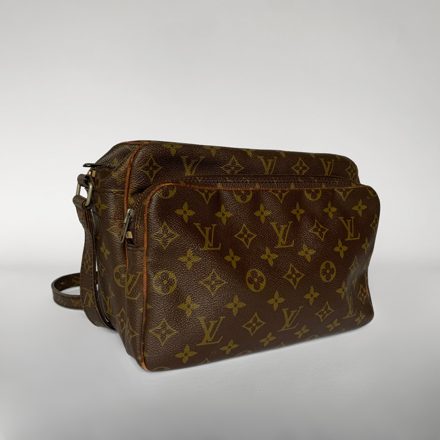 Louis Vuitton Louis Vuitton Nile Mongram Canvas - Käsilaukku - Etoile Luxury Vintage