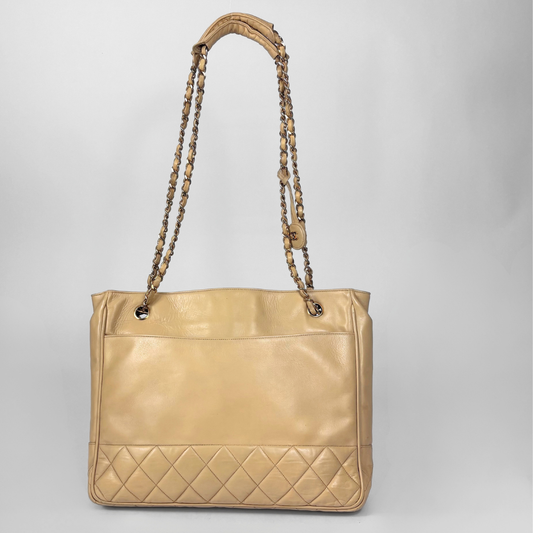 Chanel Τσάντα Tote από δέρμα αρνιού