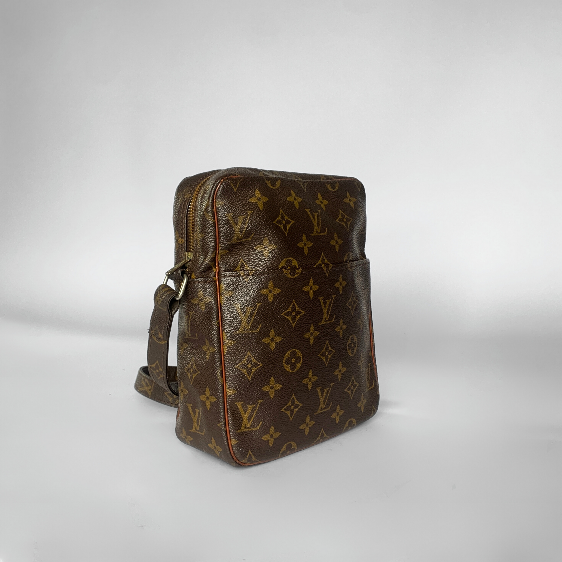 Louis Vuitton Louis Vuitton Danube Monogram Canvas - Crossbody bags - Etoile Luxury Vintage