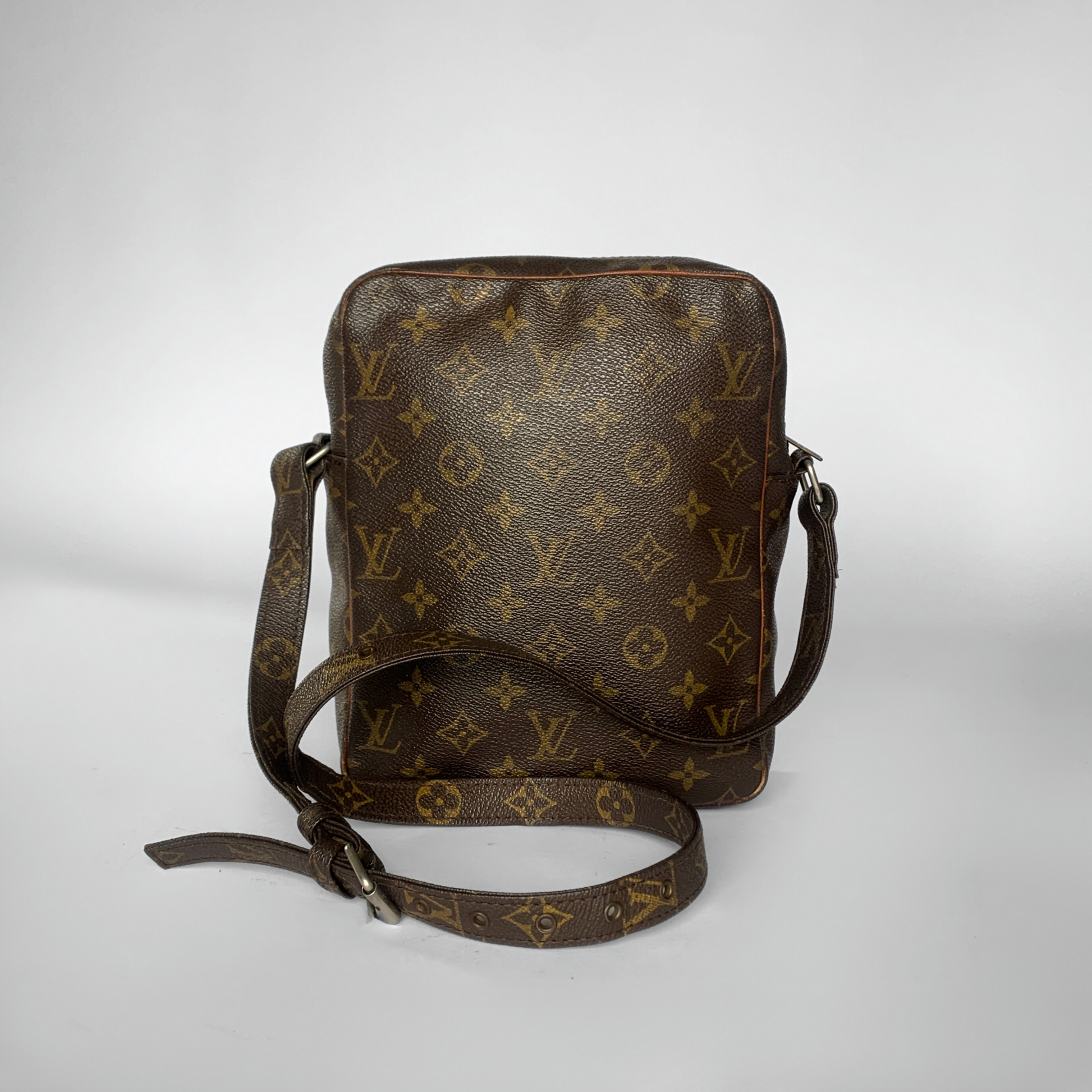 Louis Vuitton Louis Vuitton Danube Monogram Canvas - Crossbody bags - Etoile Luxury Vintage