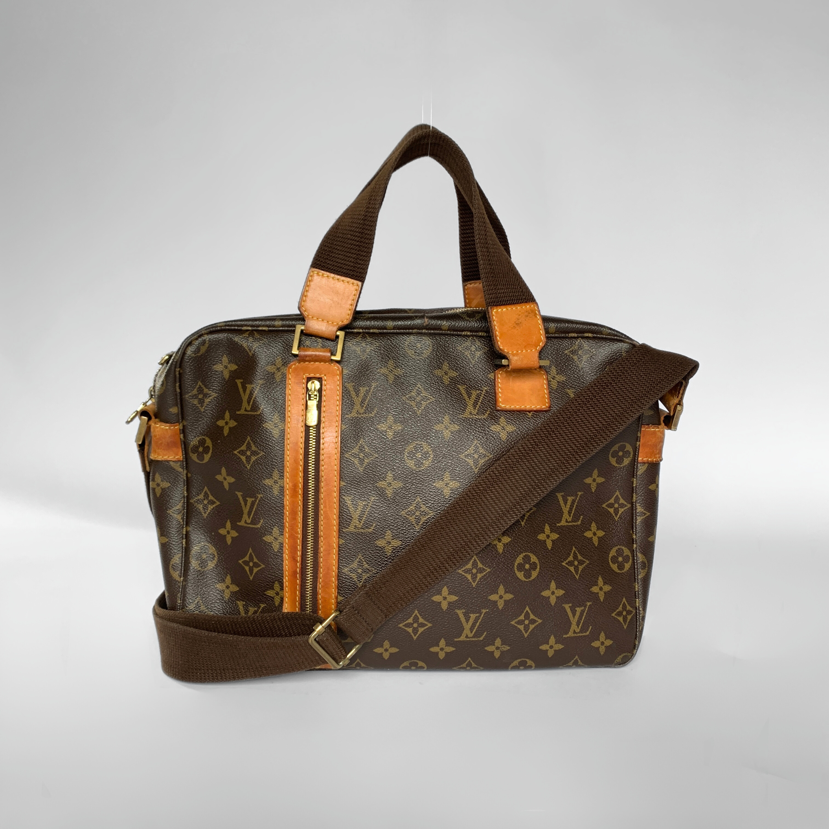 Louis Vuitton Sac Bosphore Monogram Canvas – l'Étoile de Saint Honoré