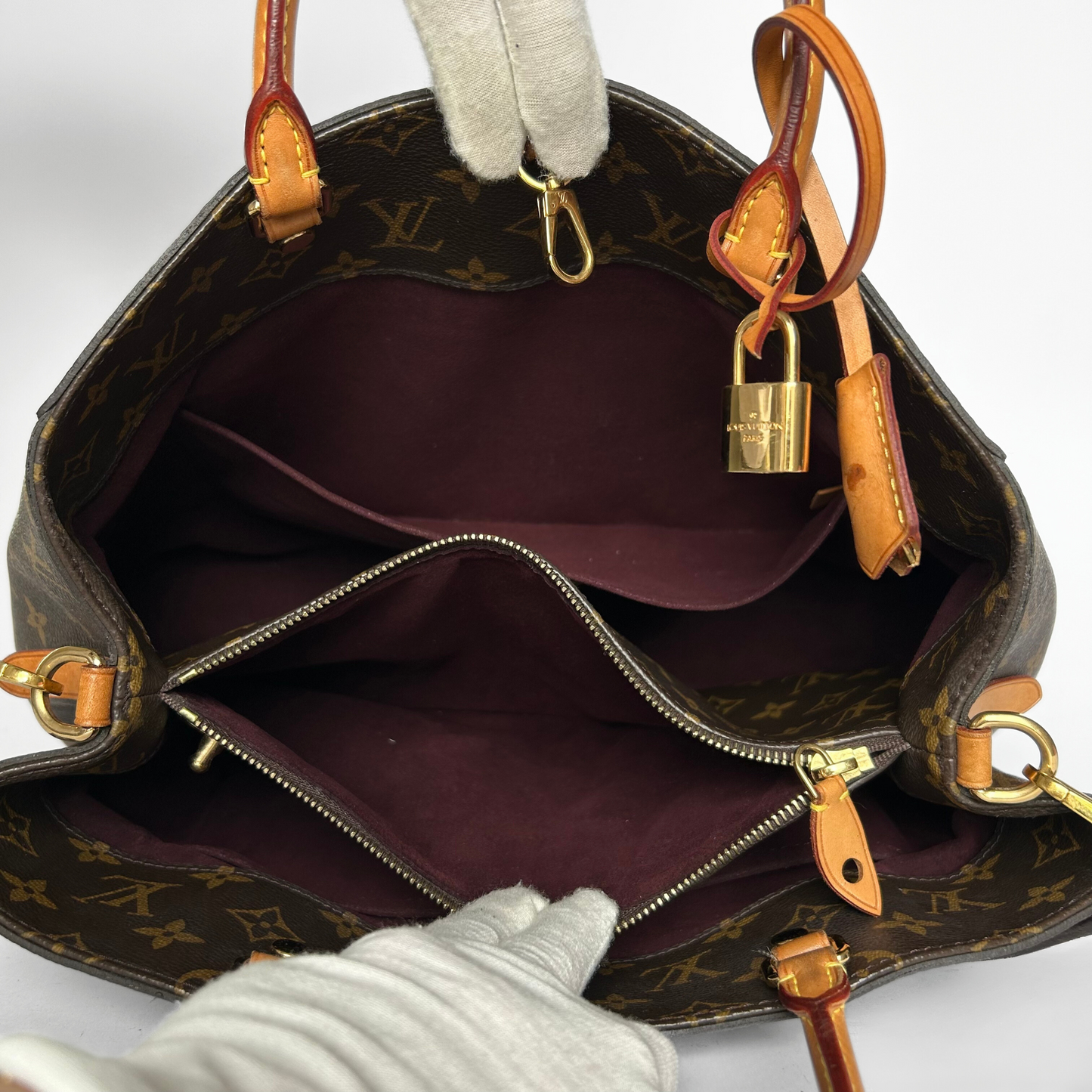 Louis Vuitton Louis Vuitton Montaigne GM Monogram Canvas - Handbags - Etoile Luxury Vintage