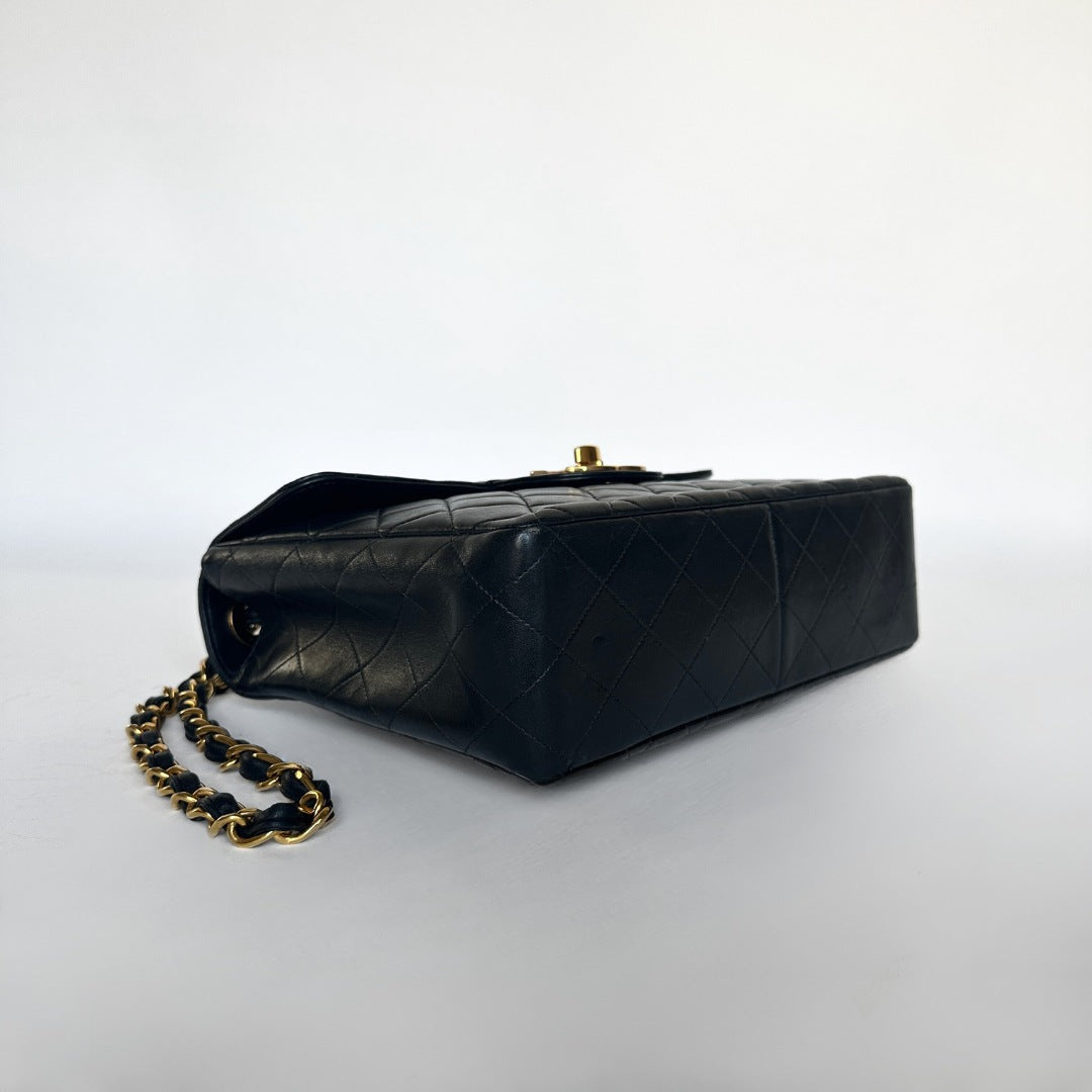 Chanel Flap Bag Maxi Lambskin Leather – l'Étoile de Saint Honoré