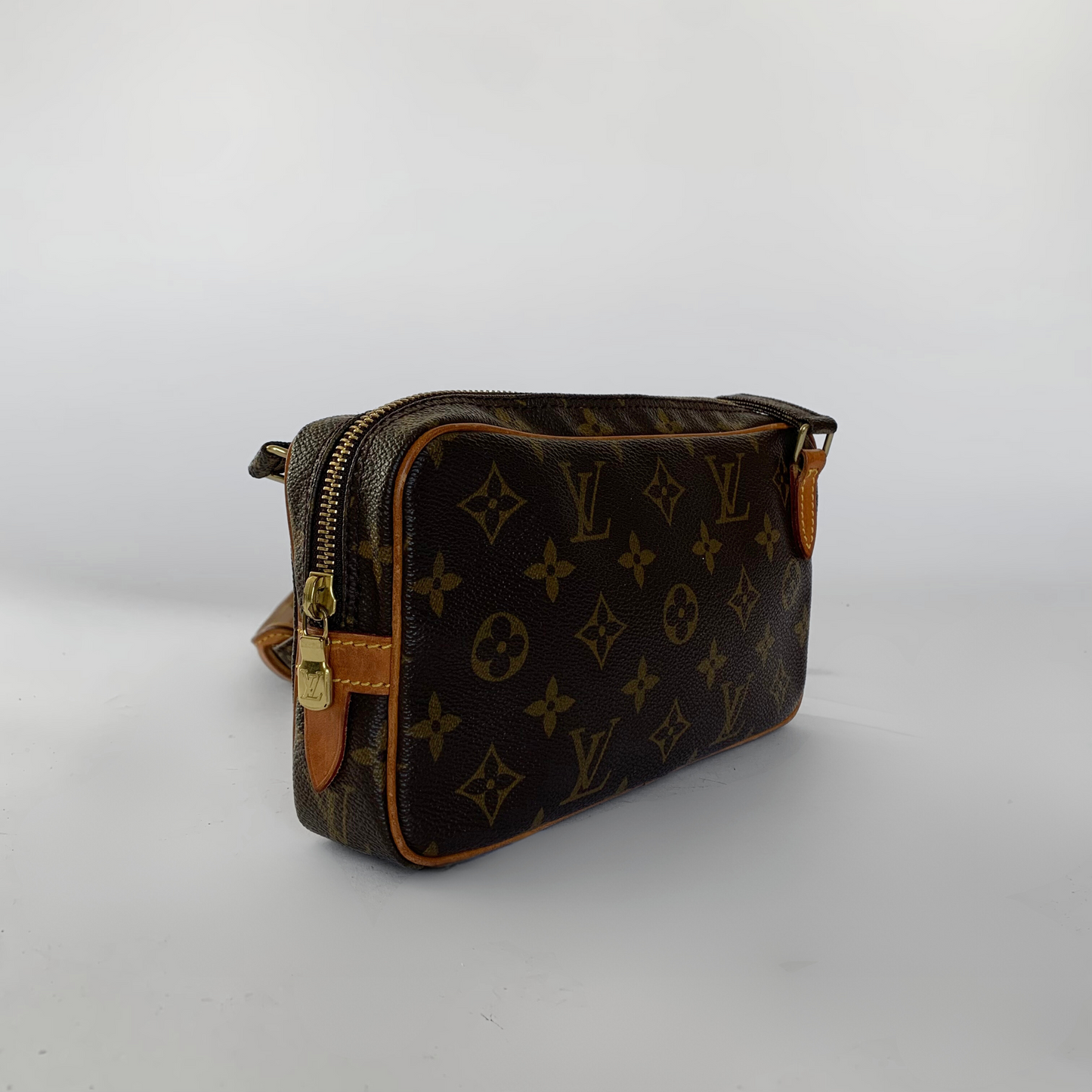 Louis Vuitton Louis Vuitton Marly Monogrammikangas - Käsilaukut - Etoile Luxury Vintage