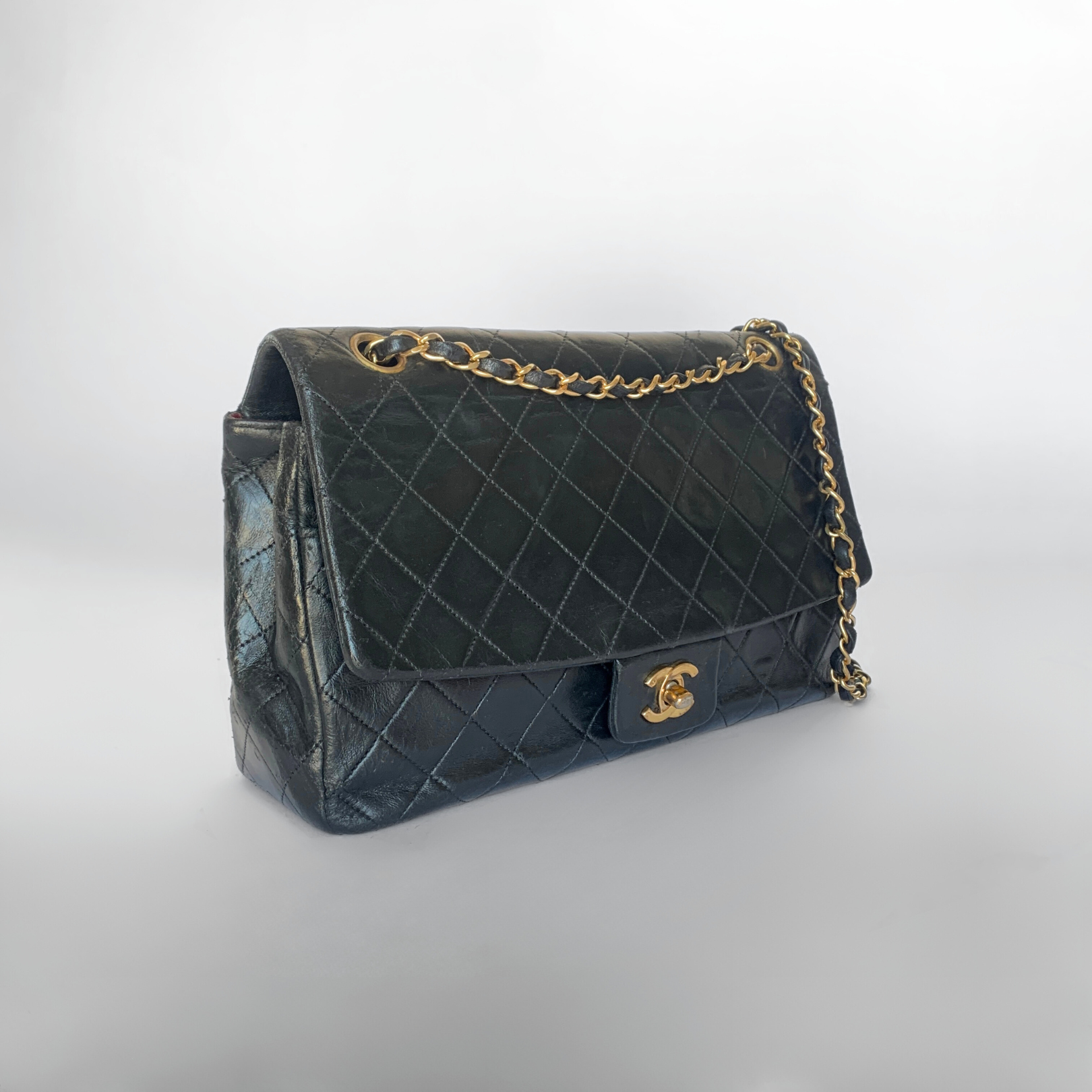 Chanel Moyenne Classic Flap Bag Cuir d agneau