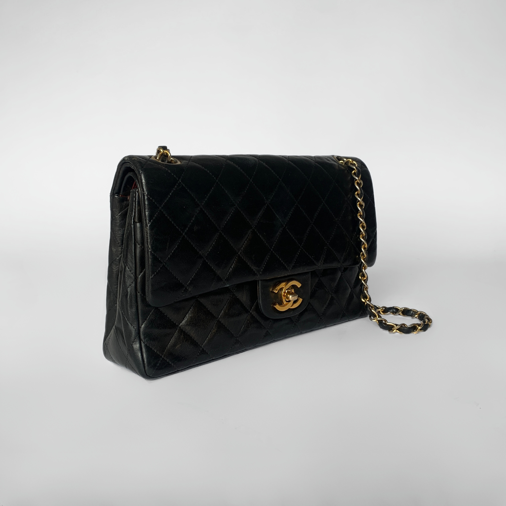 Chanel Classic Flap Bag Mittleres Lammleder