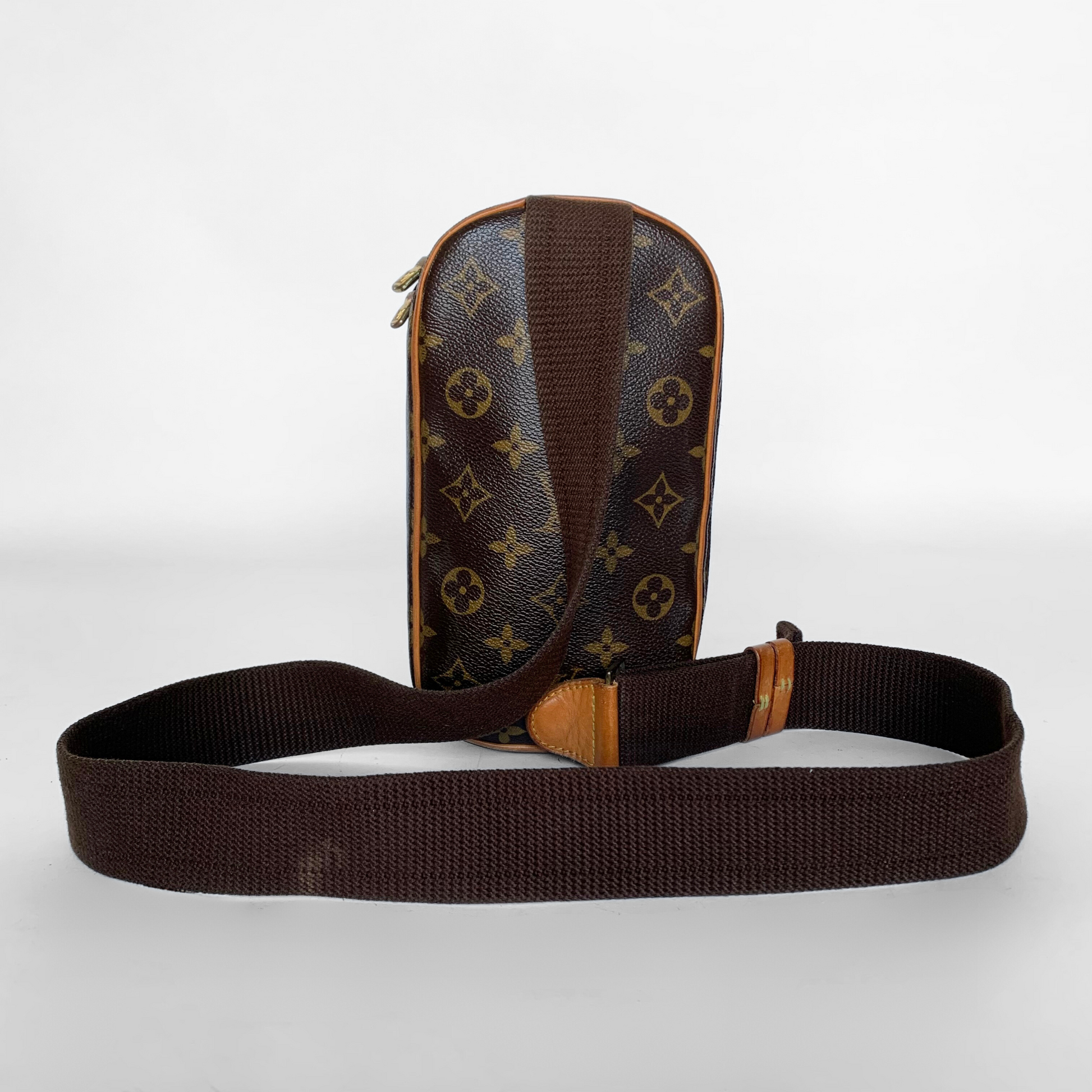 Louis Vuitton Louis Vuitton Pochette Gange Monogram Canvas - Crossbody bags - Etoile Luxury Vintage