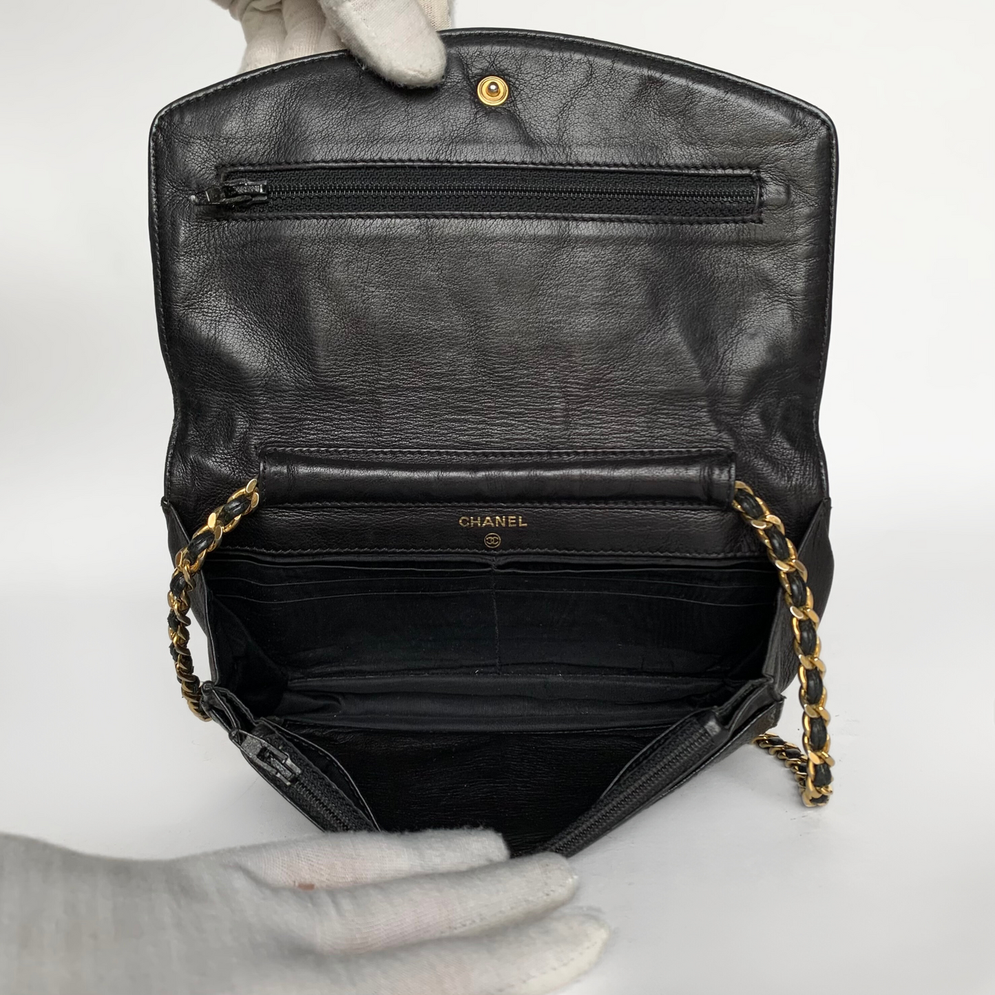 Chanel wallet on chain 2025 caviar leather