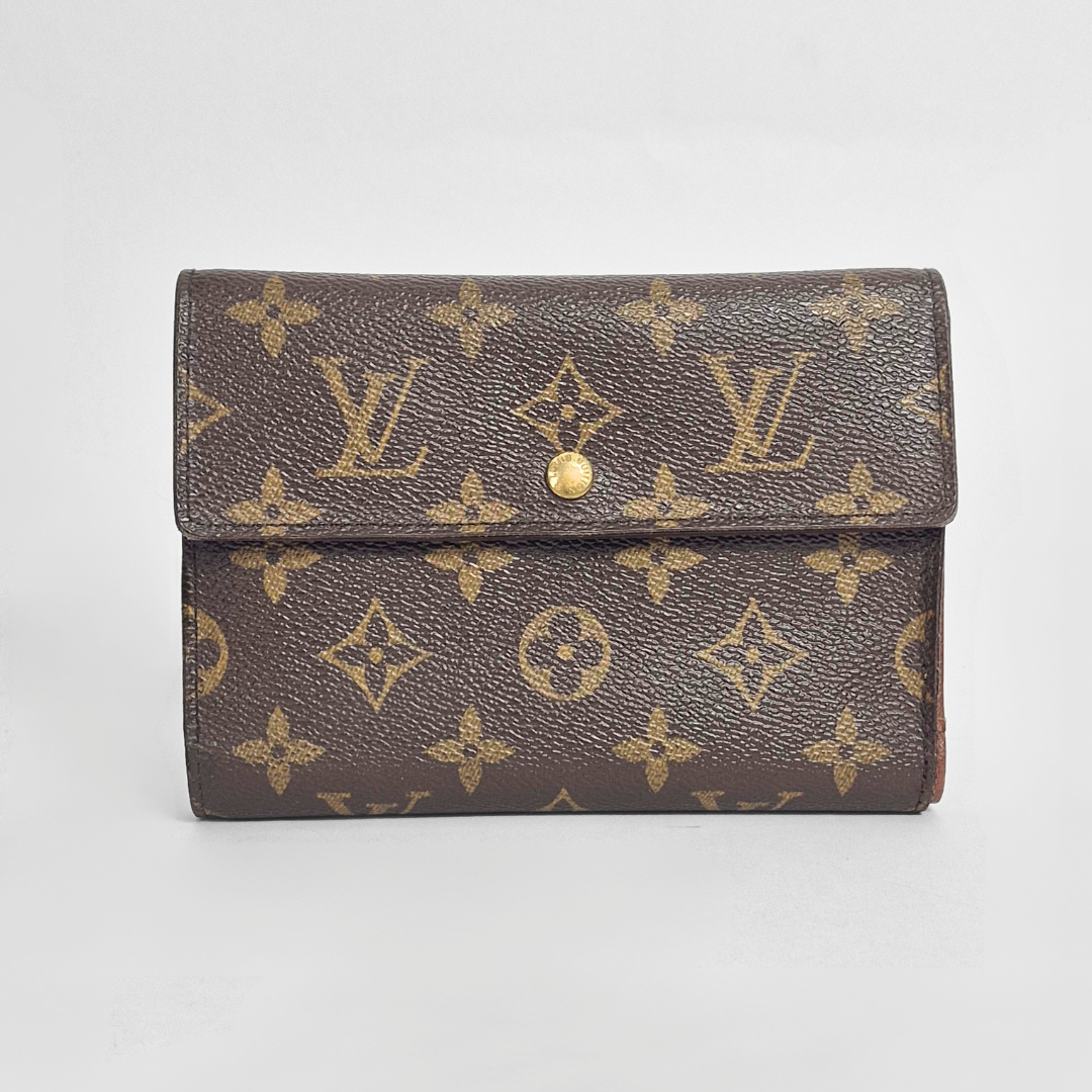 Wallet International Medium Monogram Canvas