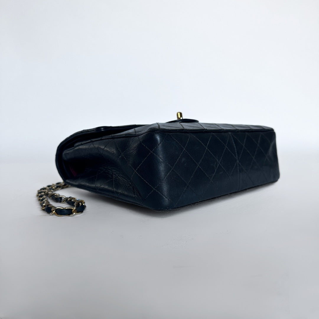 Chanel Chanel Firkantet dobbeltværelse Flap Bag Klassisk lammeskinds læder - skuldertaske - Etoile Luxury Vintage